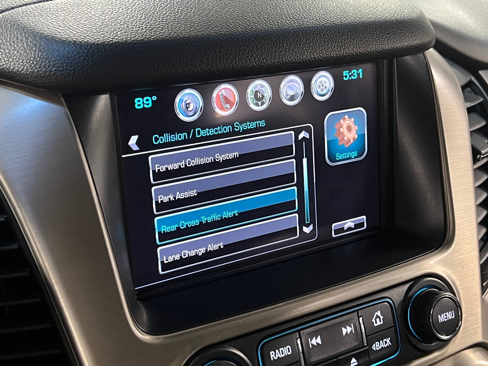 Thumbnail: 2018 GMC Yukon XL - 3