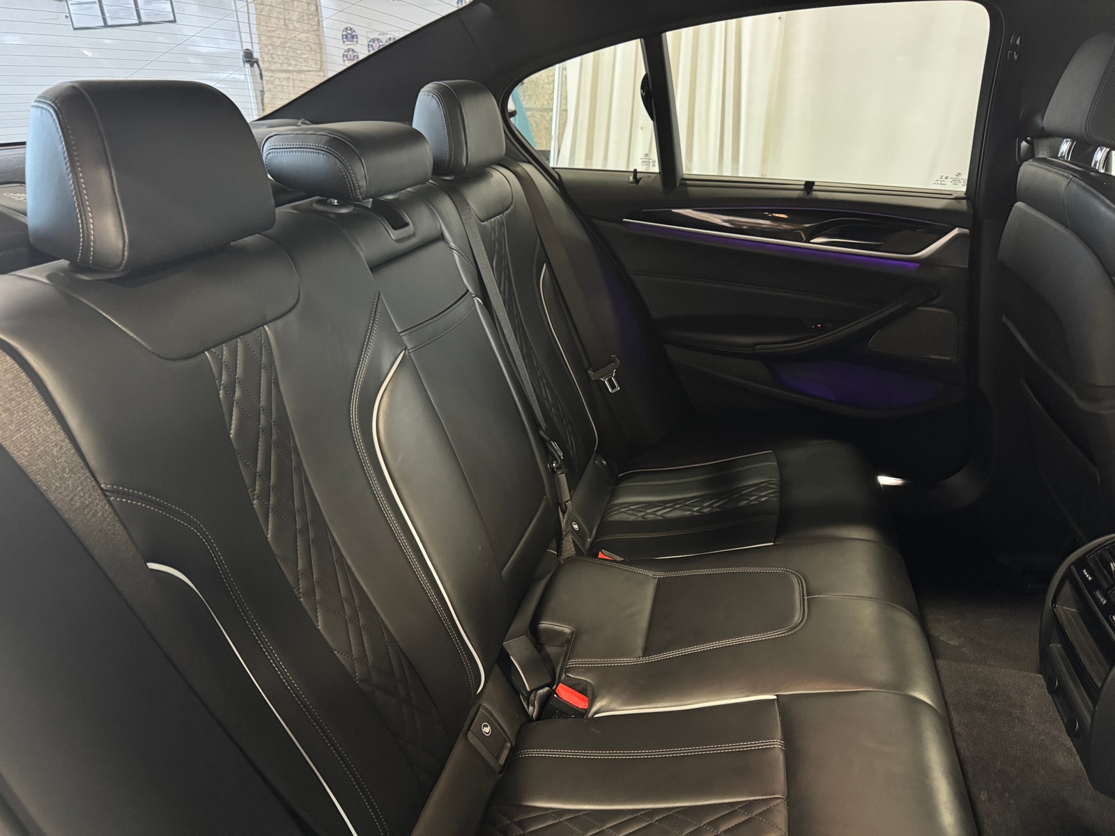 Thumbnail: 2018 BMW 5 Series - 5
