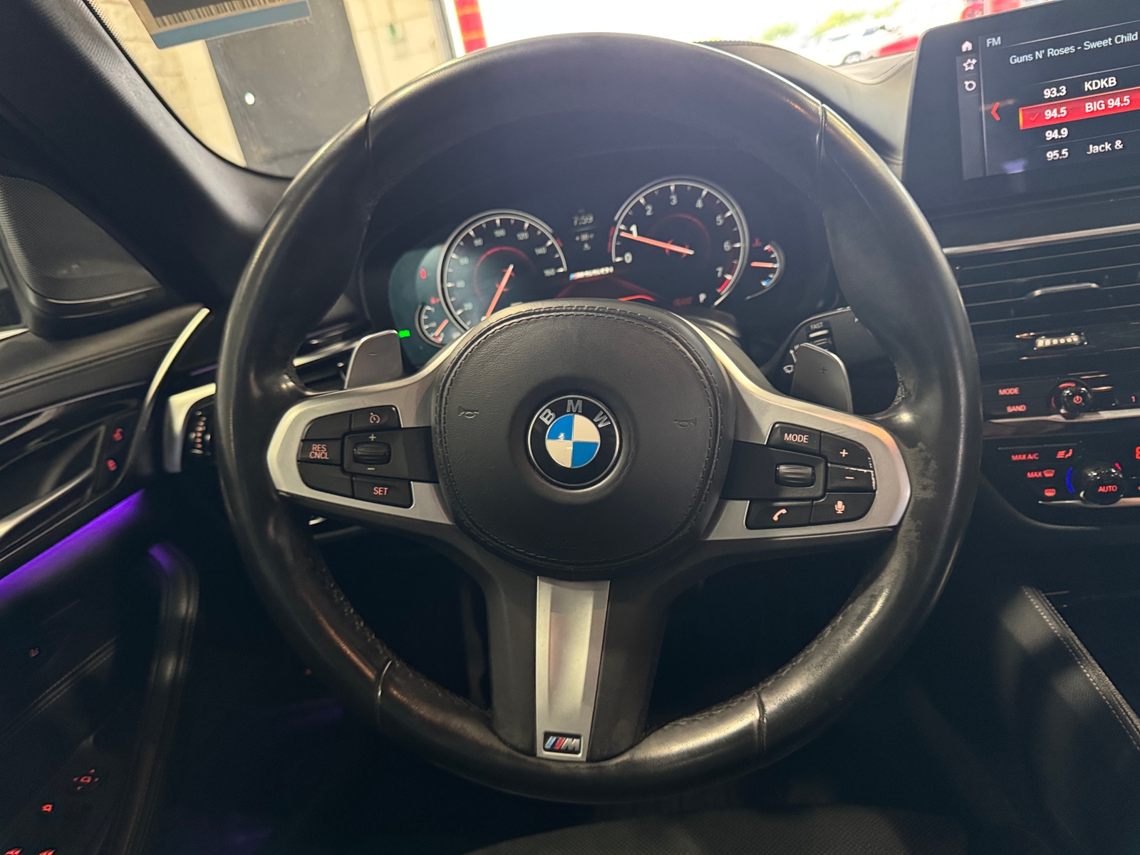 Thumbnail: 2018 BMW 5 Series - 4