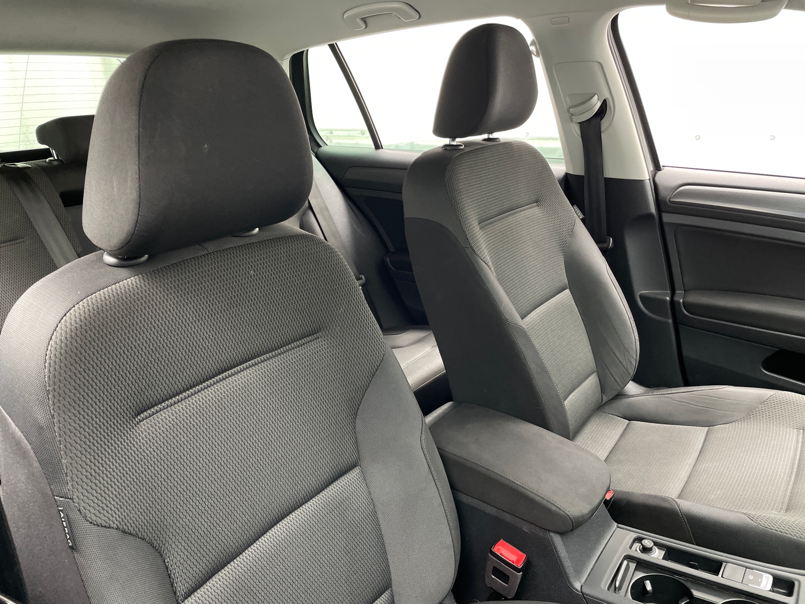 Thumbnail: 2019 Volkswagen e-Golf - 2
