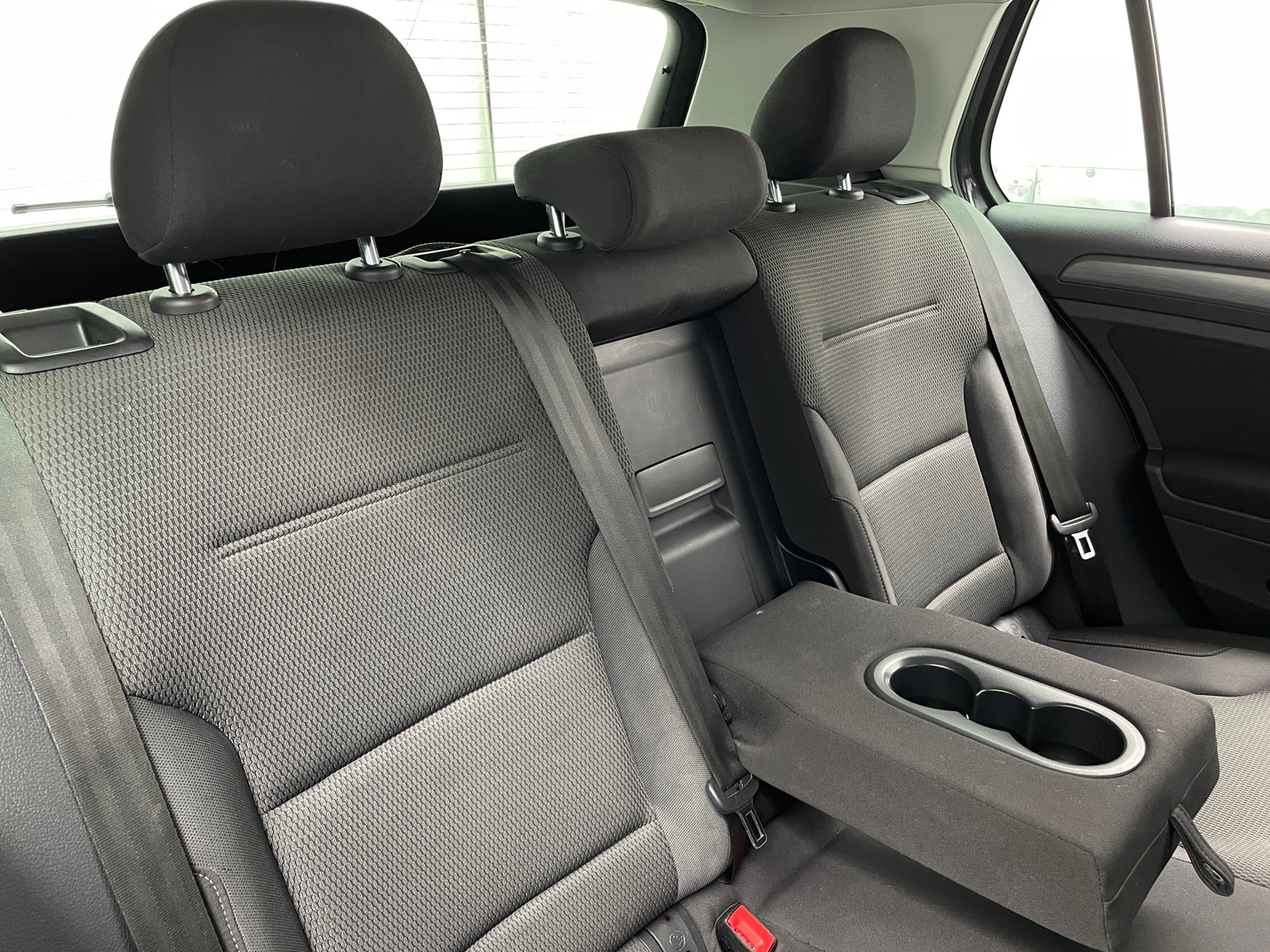 Thumbnail: 2019 Volkswagen e-Golf - 6