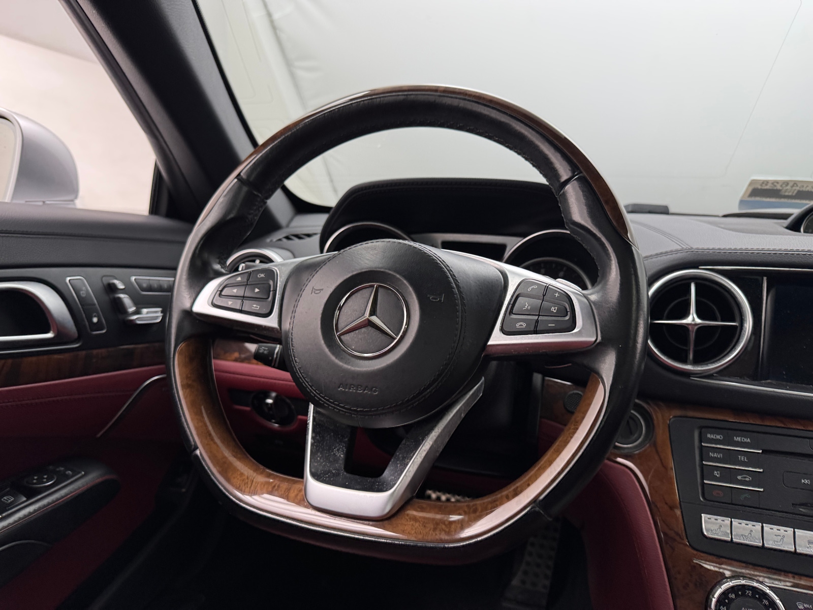 Thumbnail: 2017 Mercedes-Benz SL-Class - 4