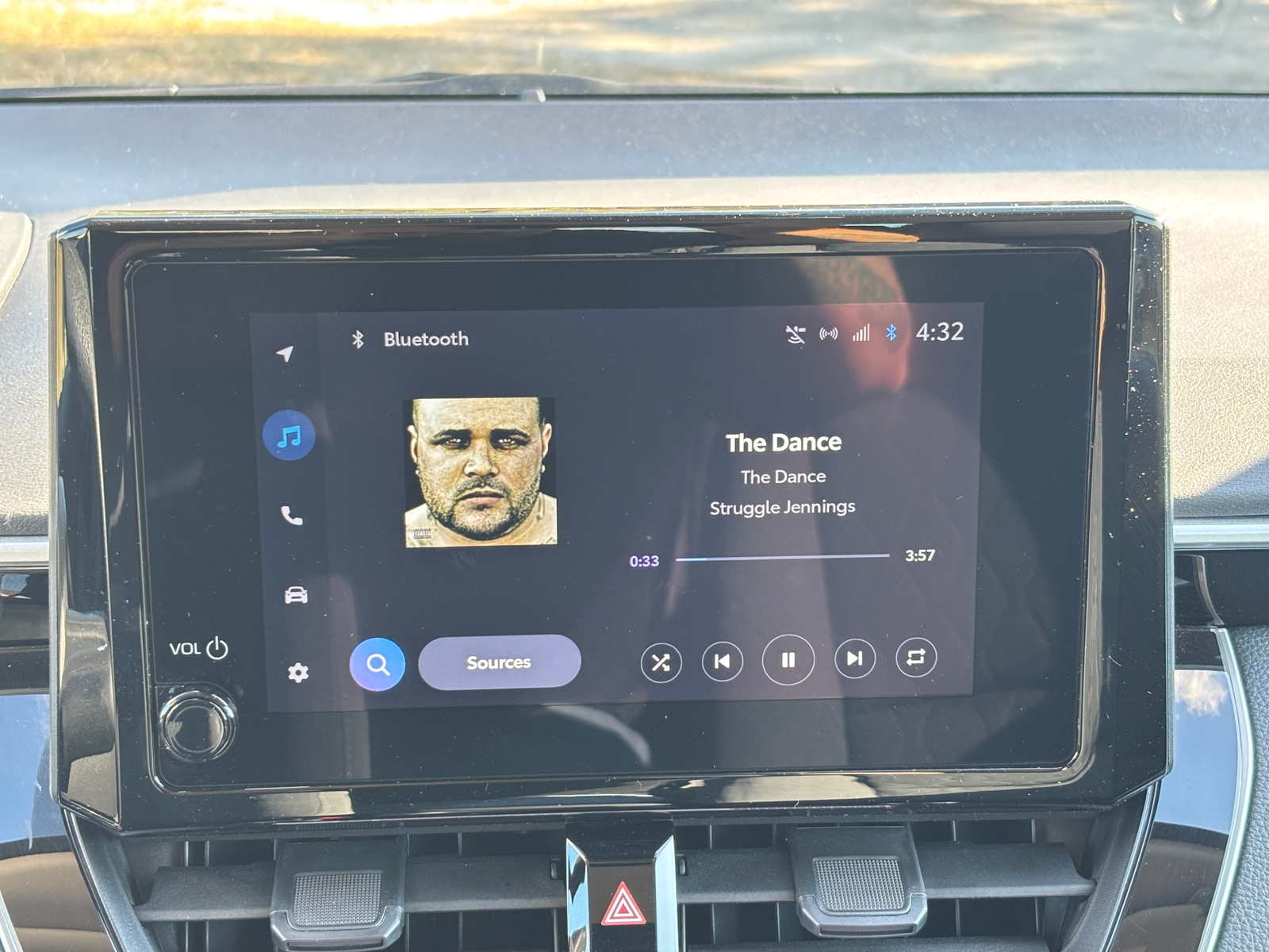 Thumbnail: 2025 Toyota Corolla - 4