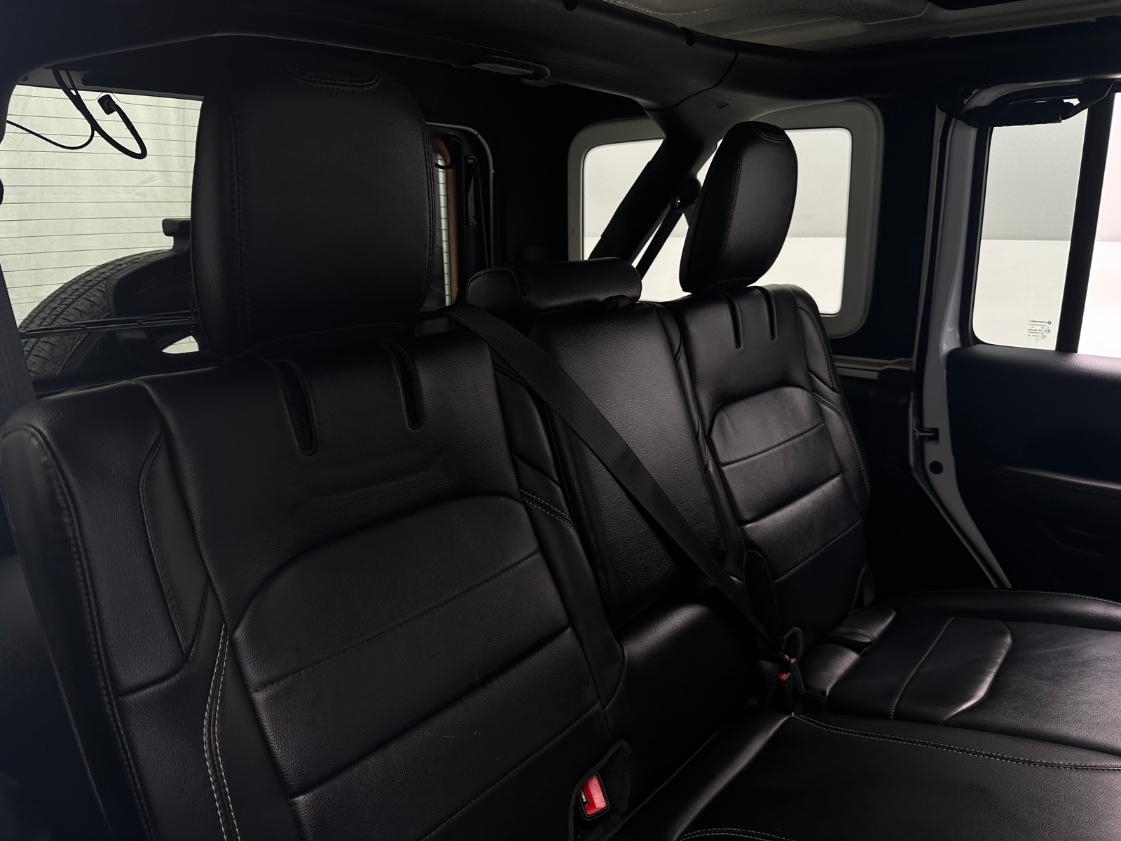 Thumbnail: 2022 Jeep Wrangler - 5