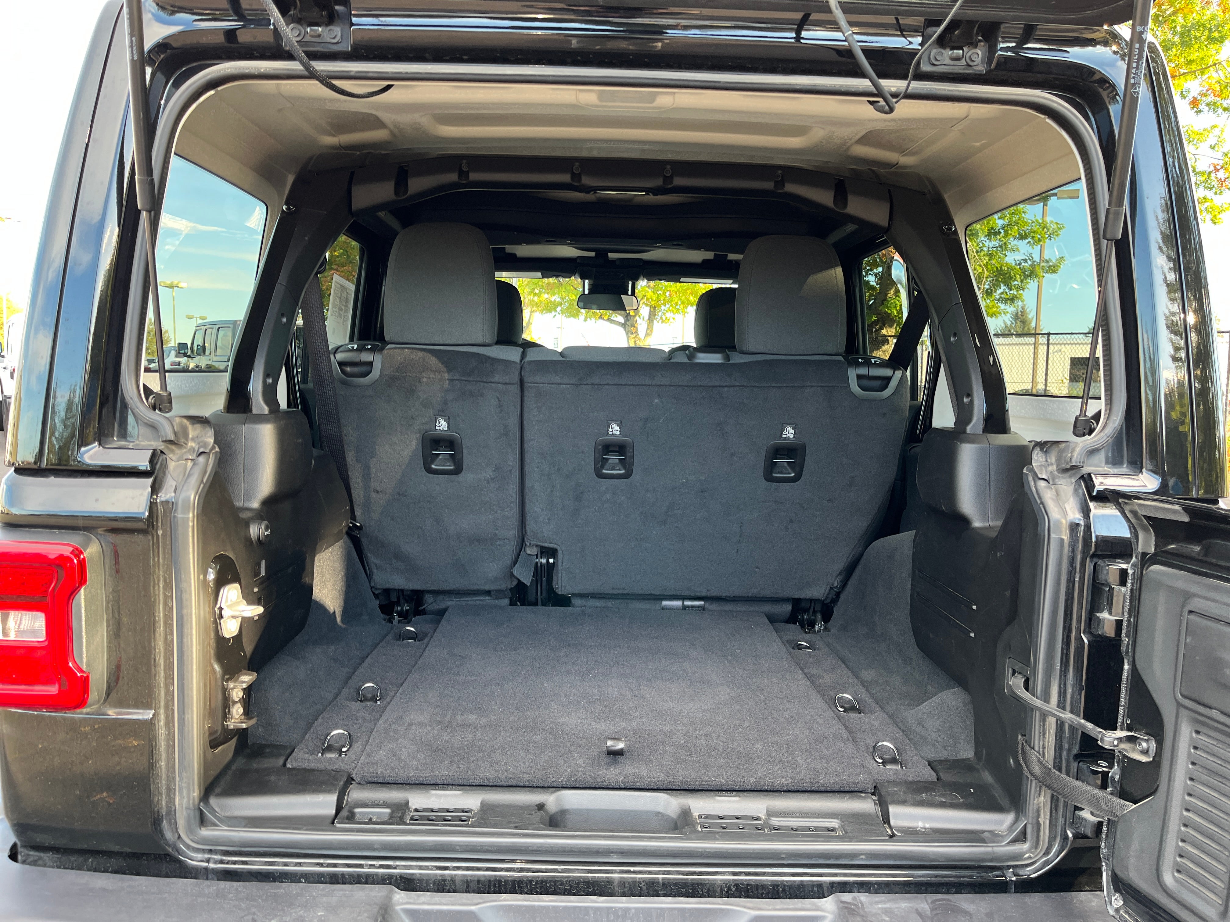 Thumbnail: 2025 Jeep Wrangler - 6