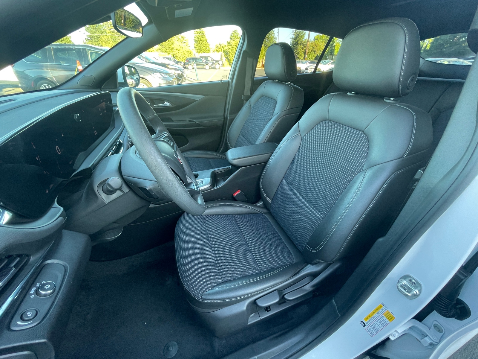 Thumbnail: 2025 Buick Envista - 2