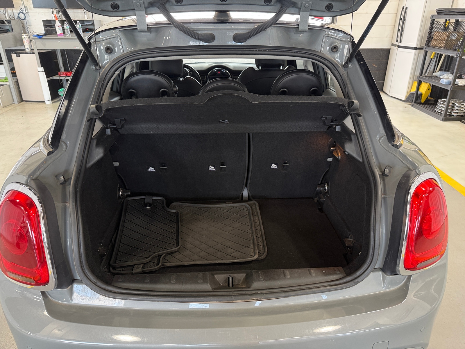 Thumbnail: 2018 MINI Cooper Hardtop - 6