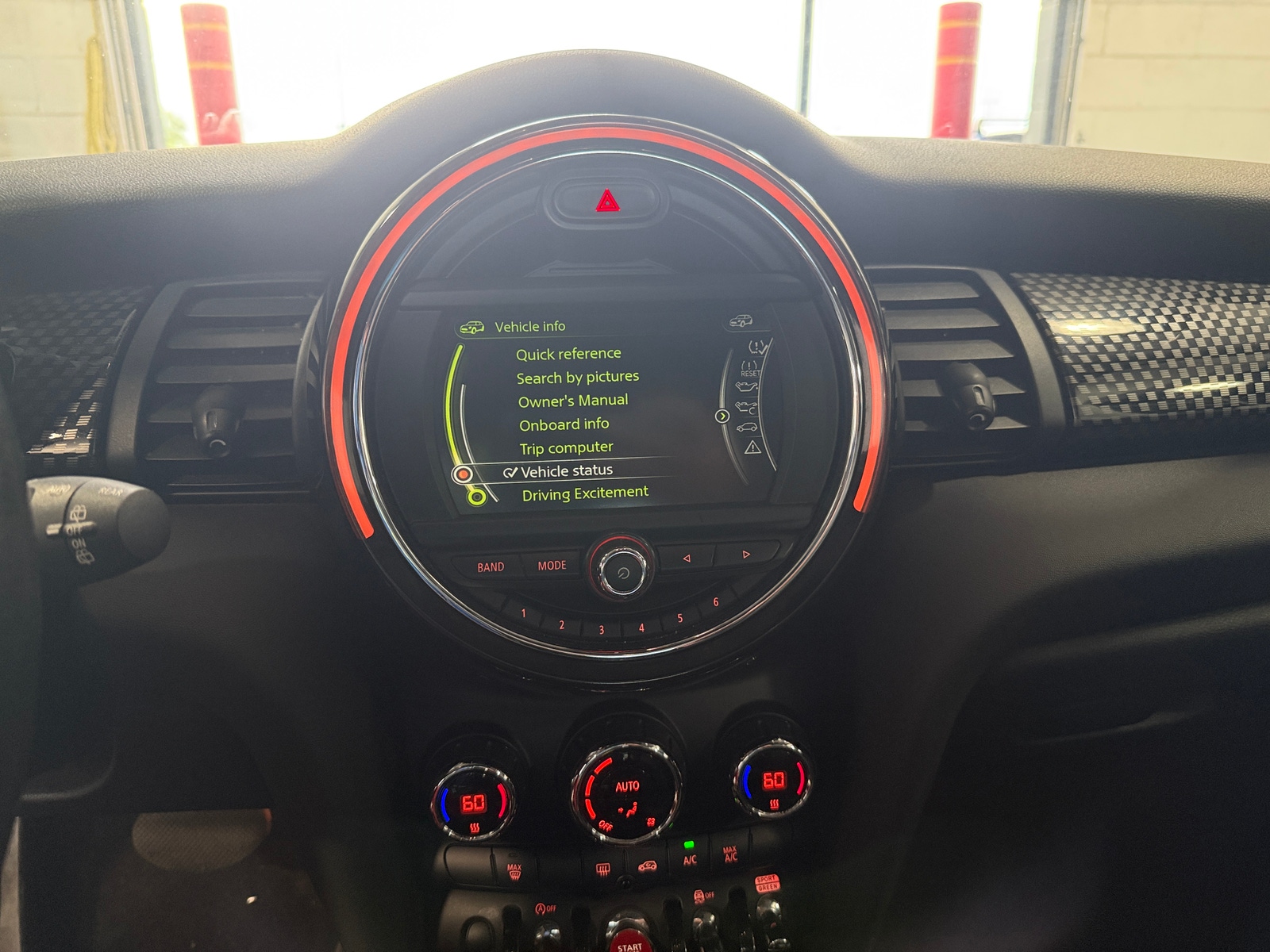 Thumbnail: 2018 MINI Cooper Hardtop - 3