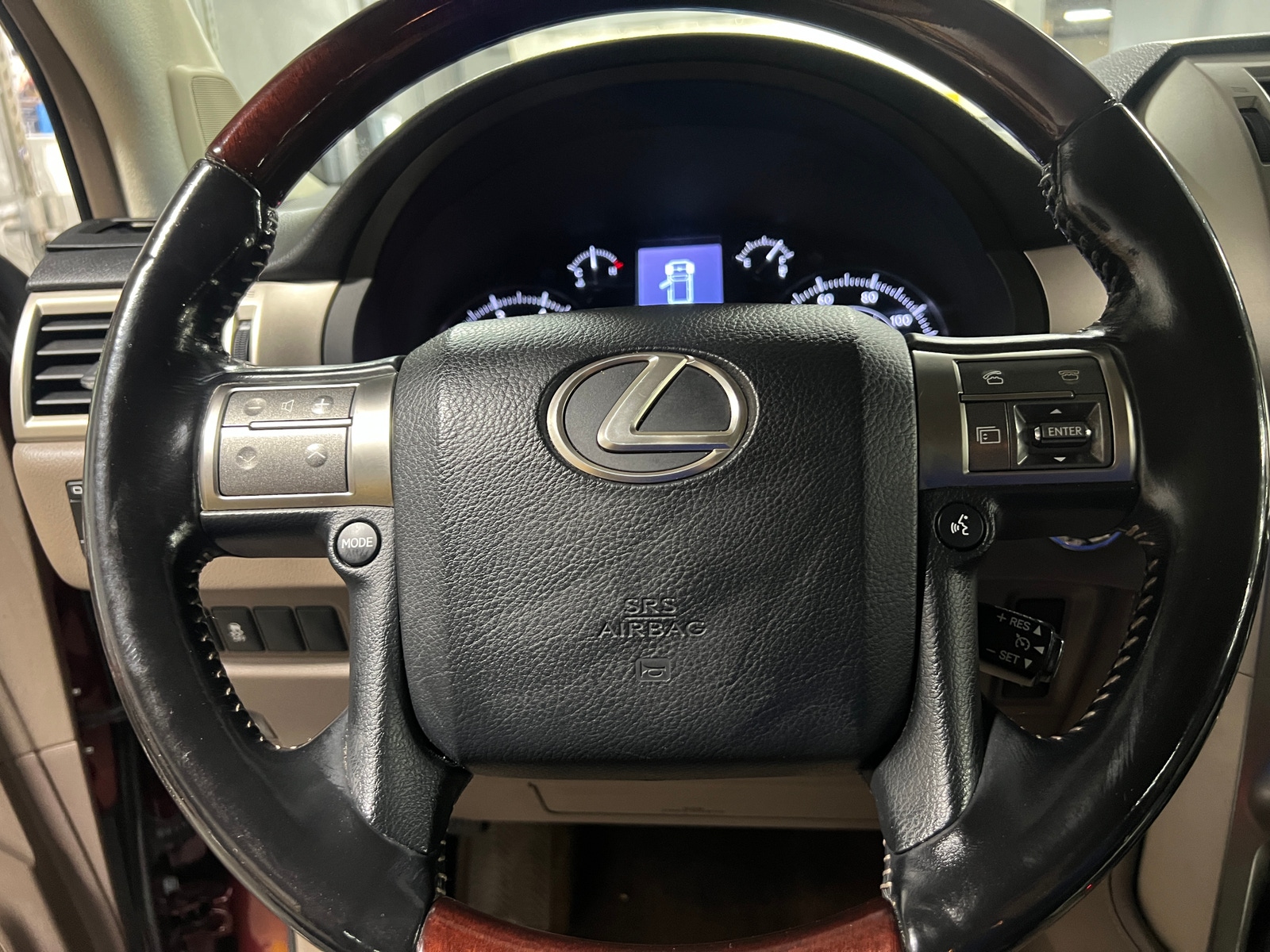 Thumbnail: 2017 Lexus GX - 4