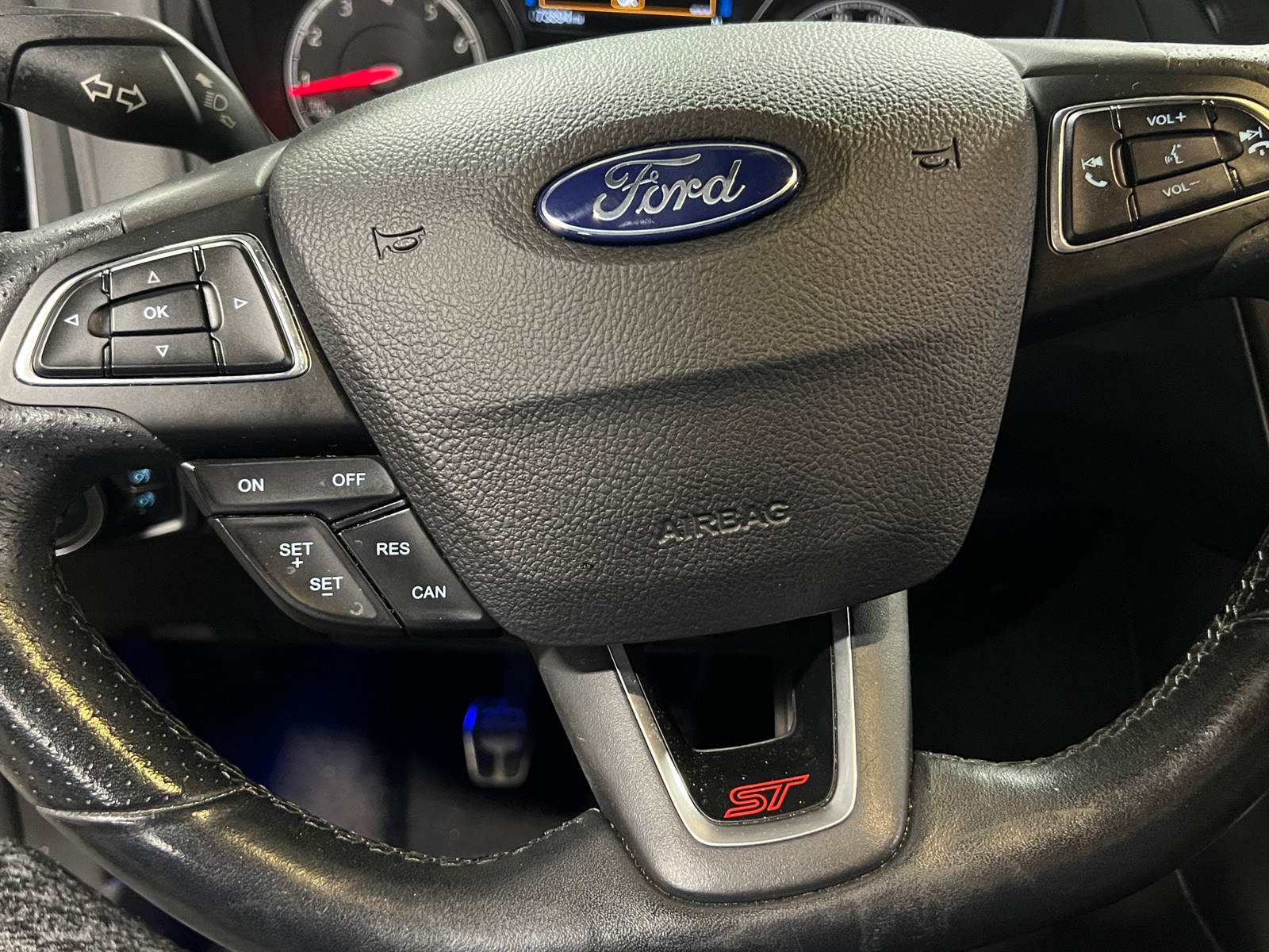 Thumbnail: 2017 Ford Focus - 5