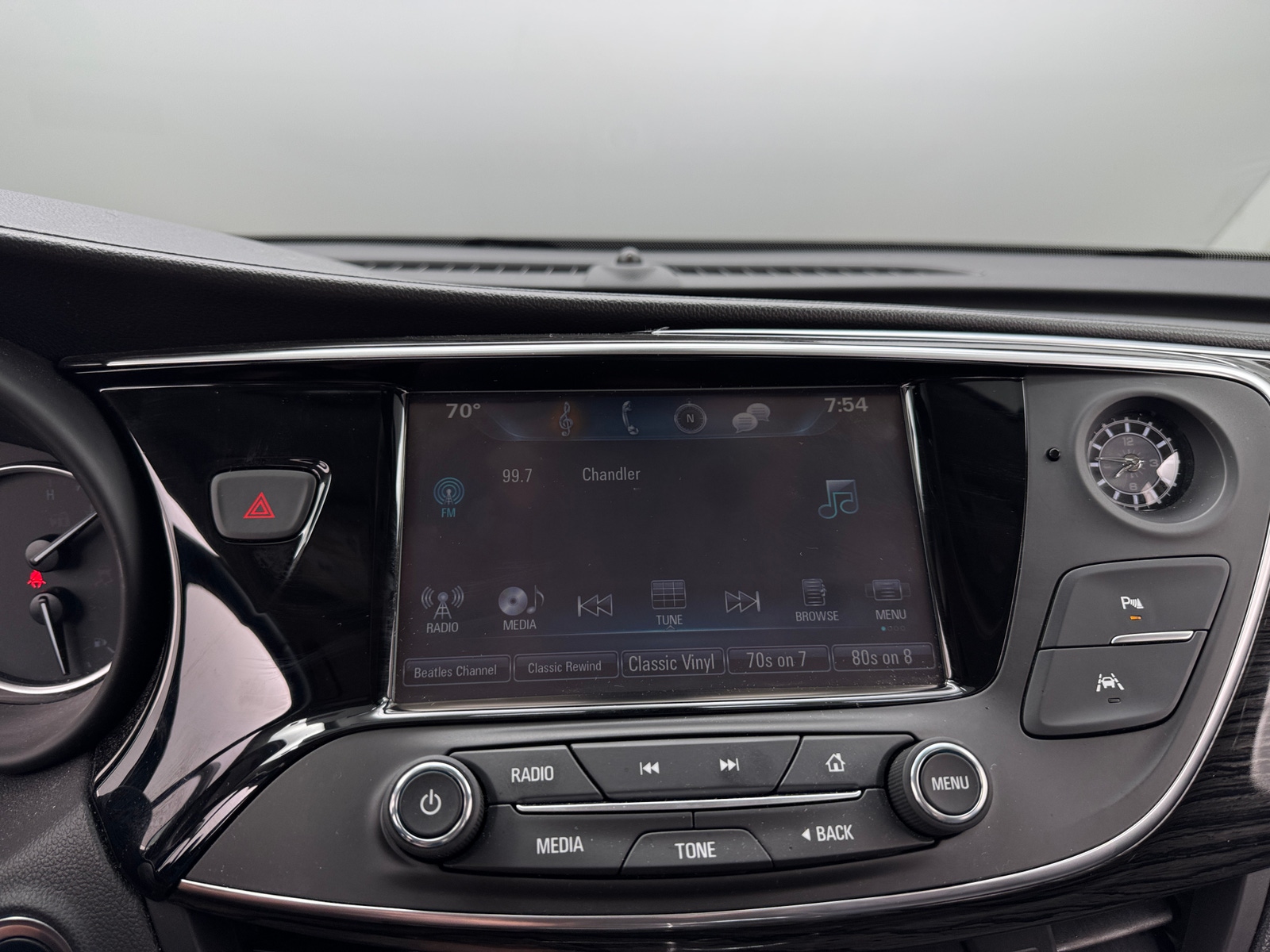 Thumbnail: 2017 Buick Envision - 3