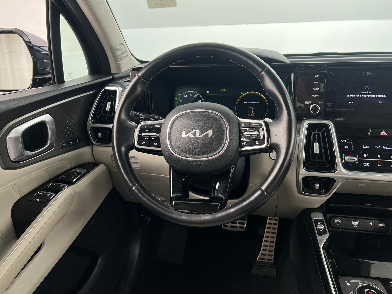 Thumbnail: 2022 Kia Sorento - 4