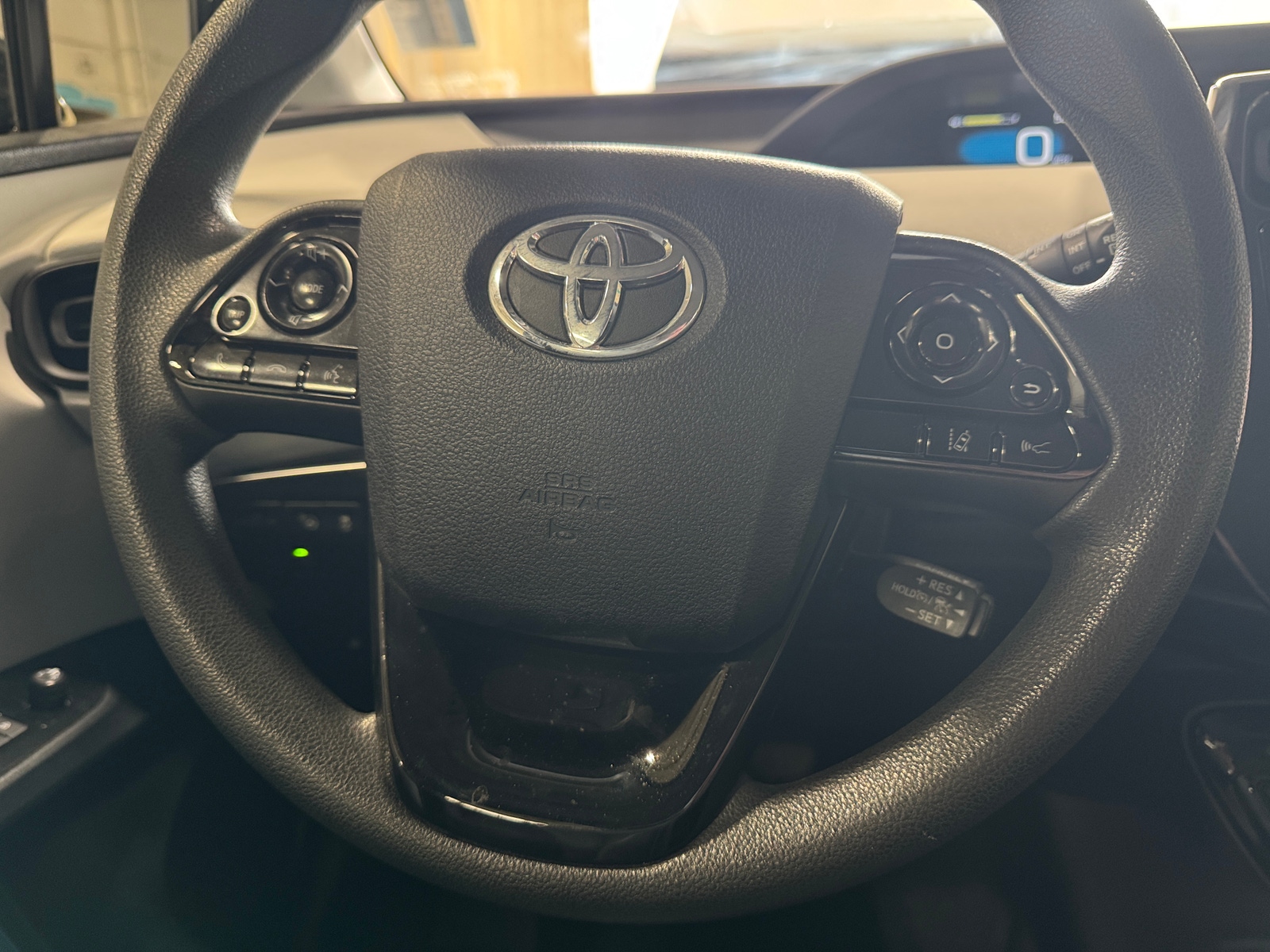 Thumbnail: 2020 Toyota Prius - 5