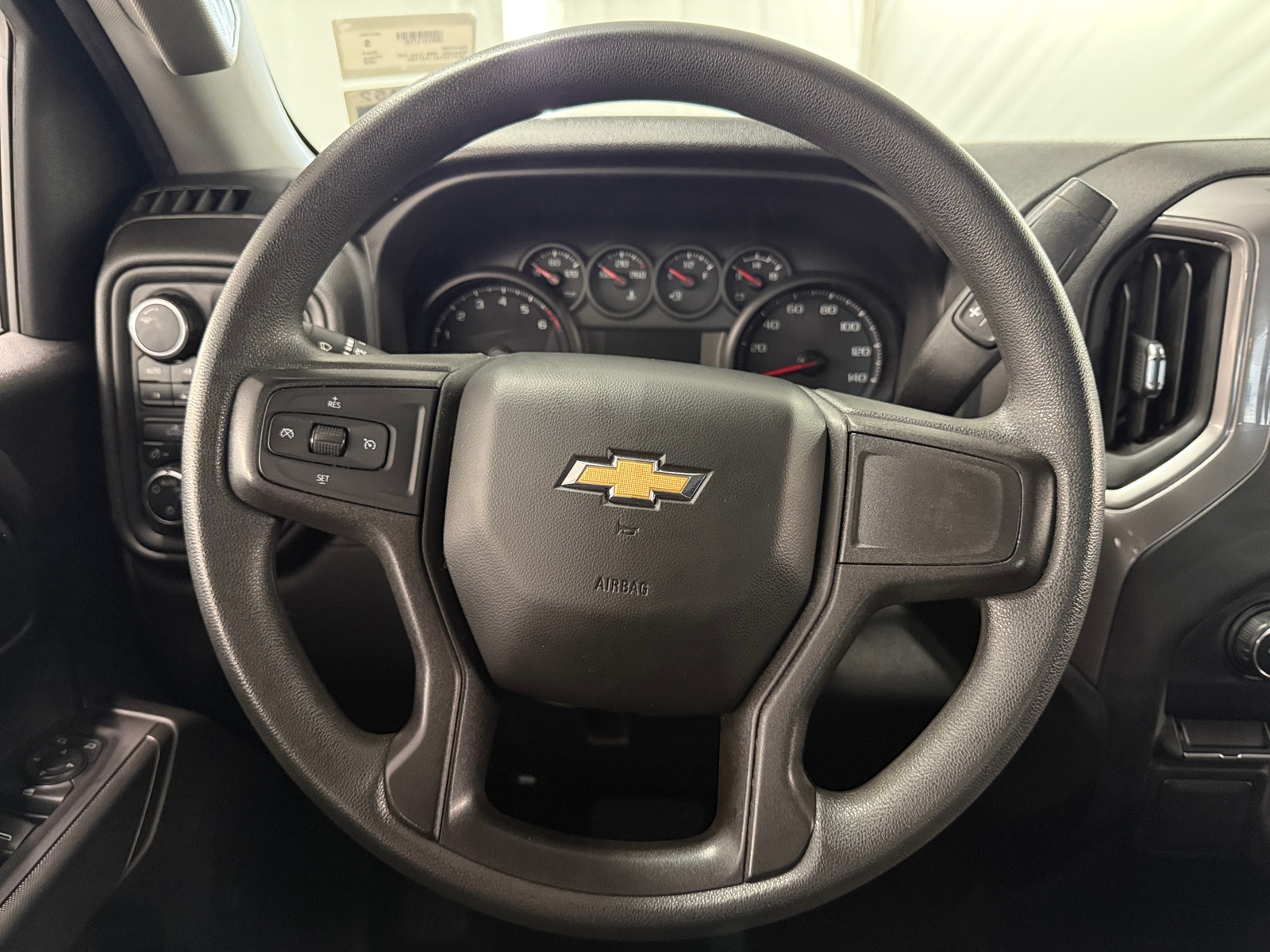 Thumbnail: 2020 Chevrolet Silverado 1500 - 5