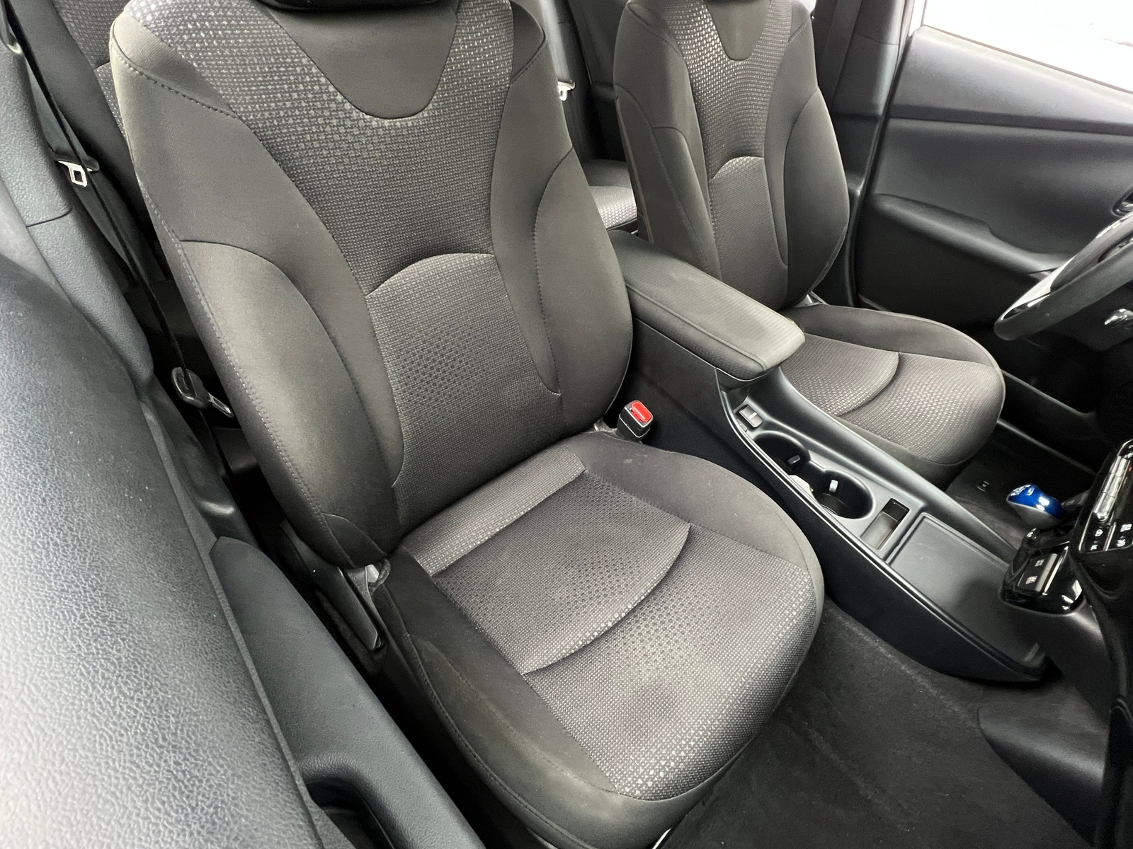 Thumbnail: 2022 Toyota Prius - 2