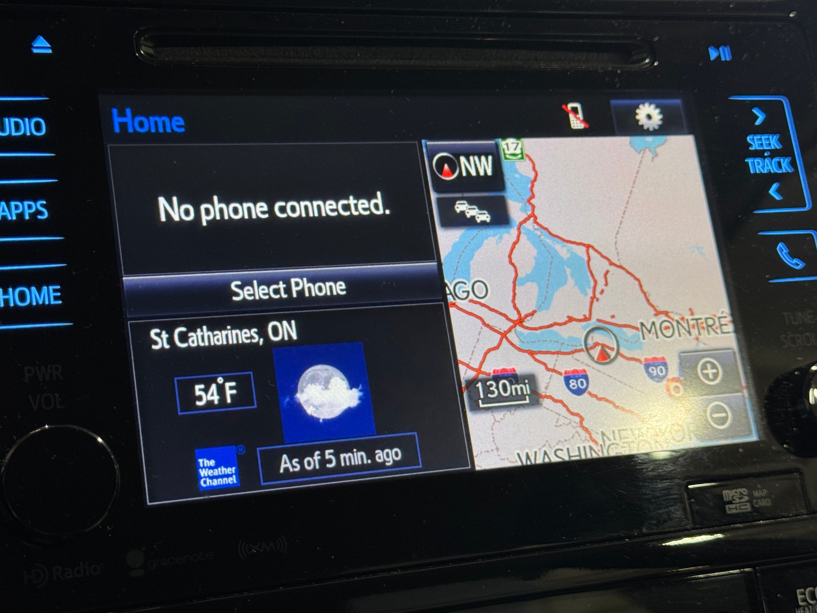 Thumbnail: 2016 Toyota Prius - 4