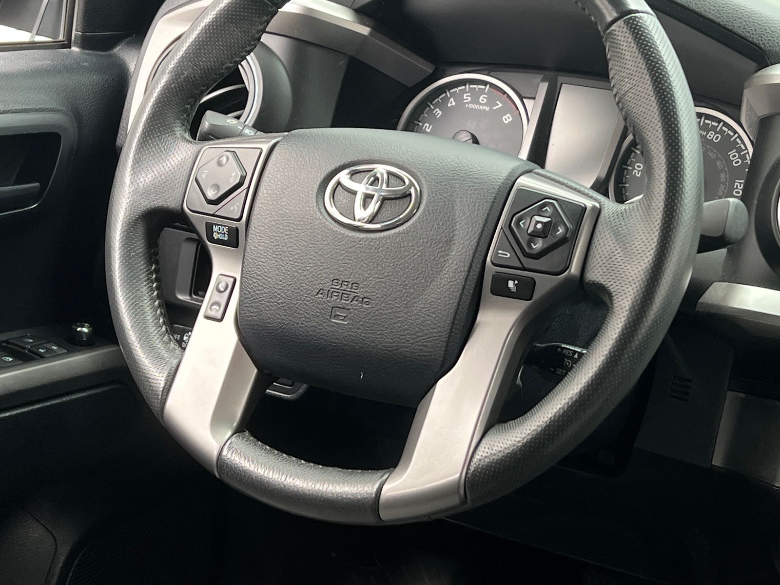Thumbnail: 2017 Toyota Tacoma - 5