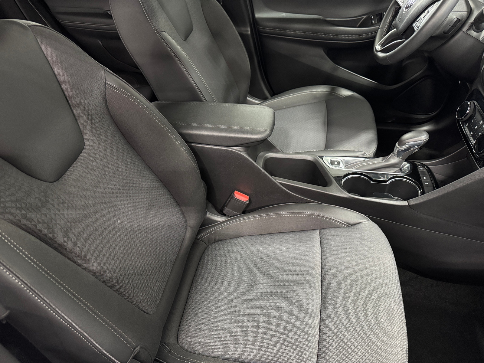 Thumbnail: 2022 Buick Encore GX - 2