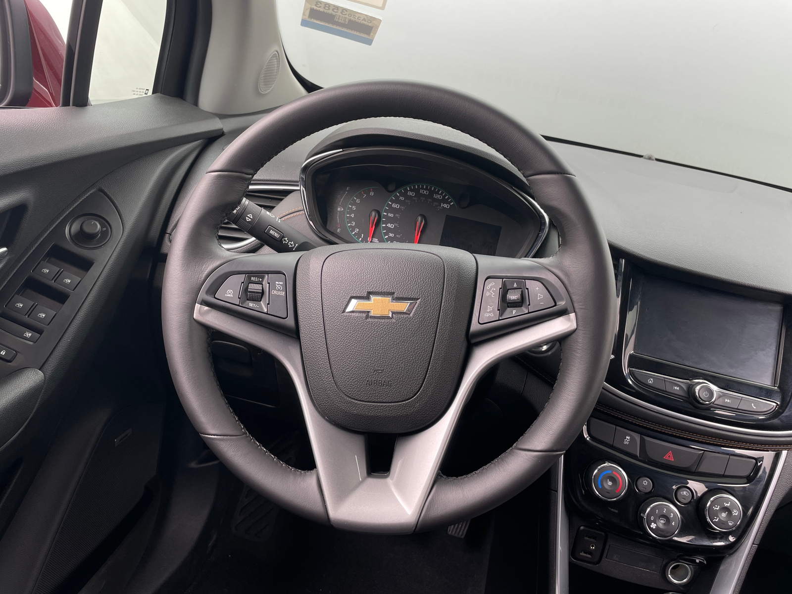 Thumbnail: 2017 Chevrolet Trax - 4