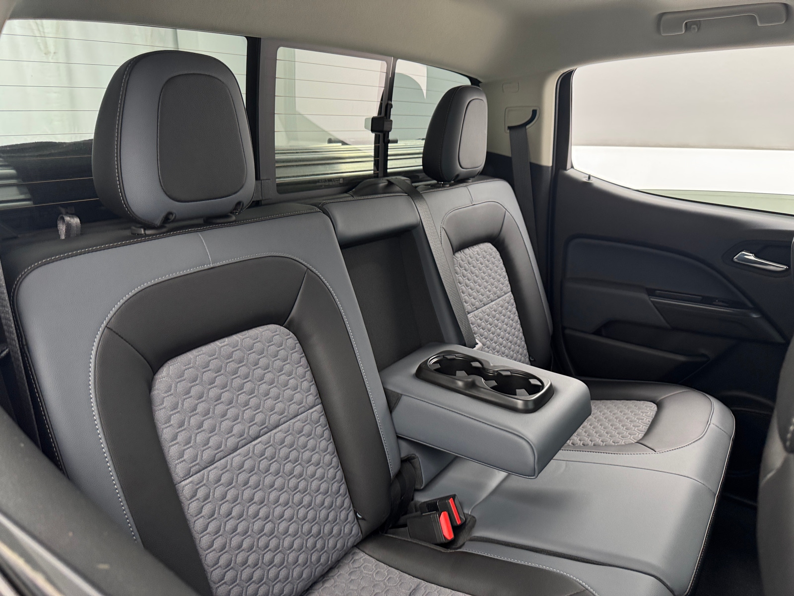 Thumbnail: 2022 Chevrolet Colorado - 5
