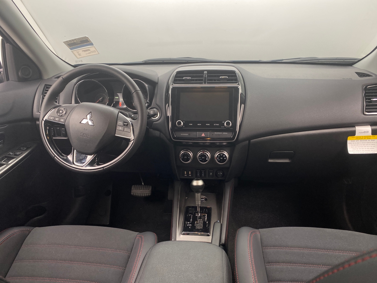 Thumbnail: 2024 Mitsubishi Outlander Sport - 2