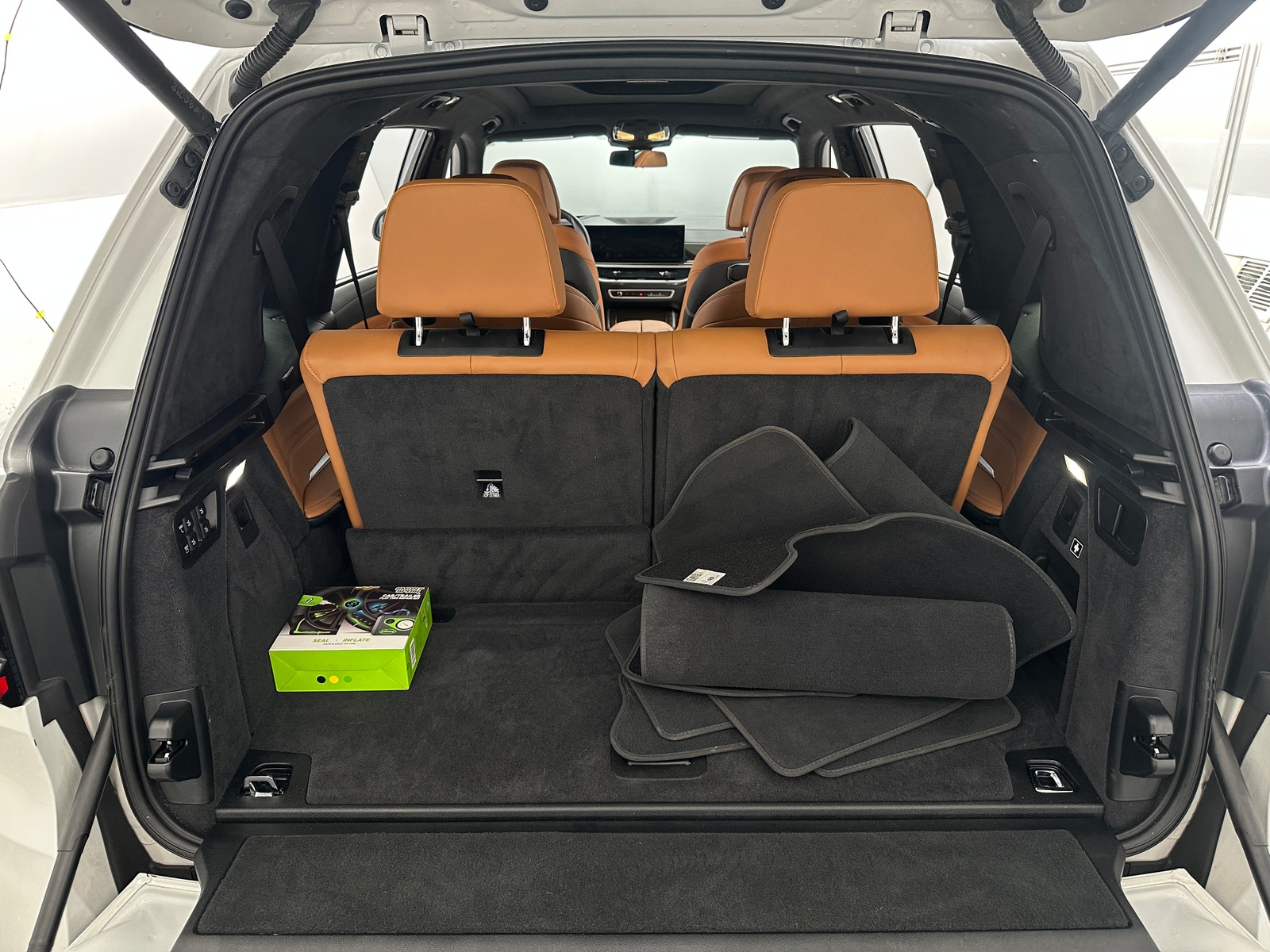 Thumbnail: 2024 BMW X7 - 6