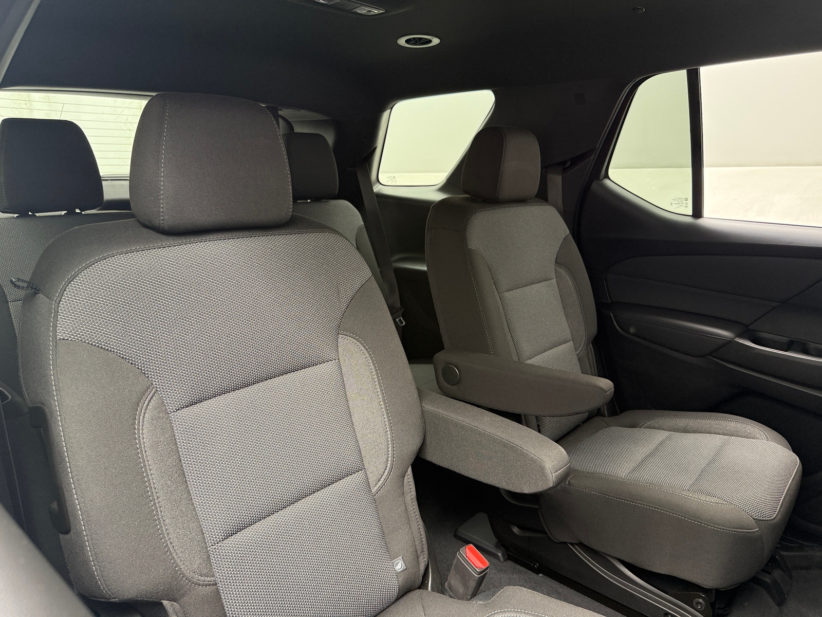 Thumbnail: 2023 Chevrolet Traverse - 2