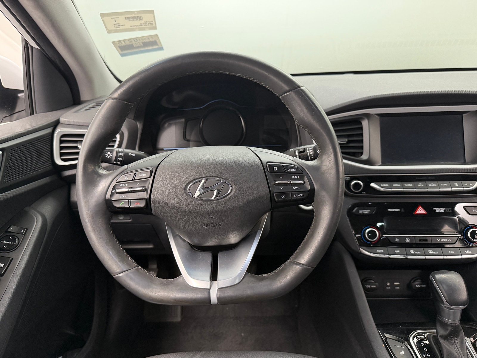 Thumbnail: 2017 Hyundai Ioniq - 4