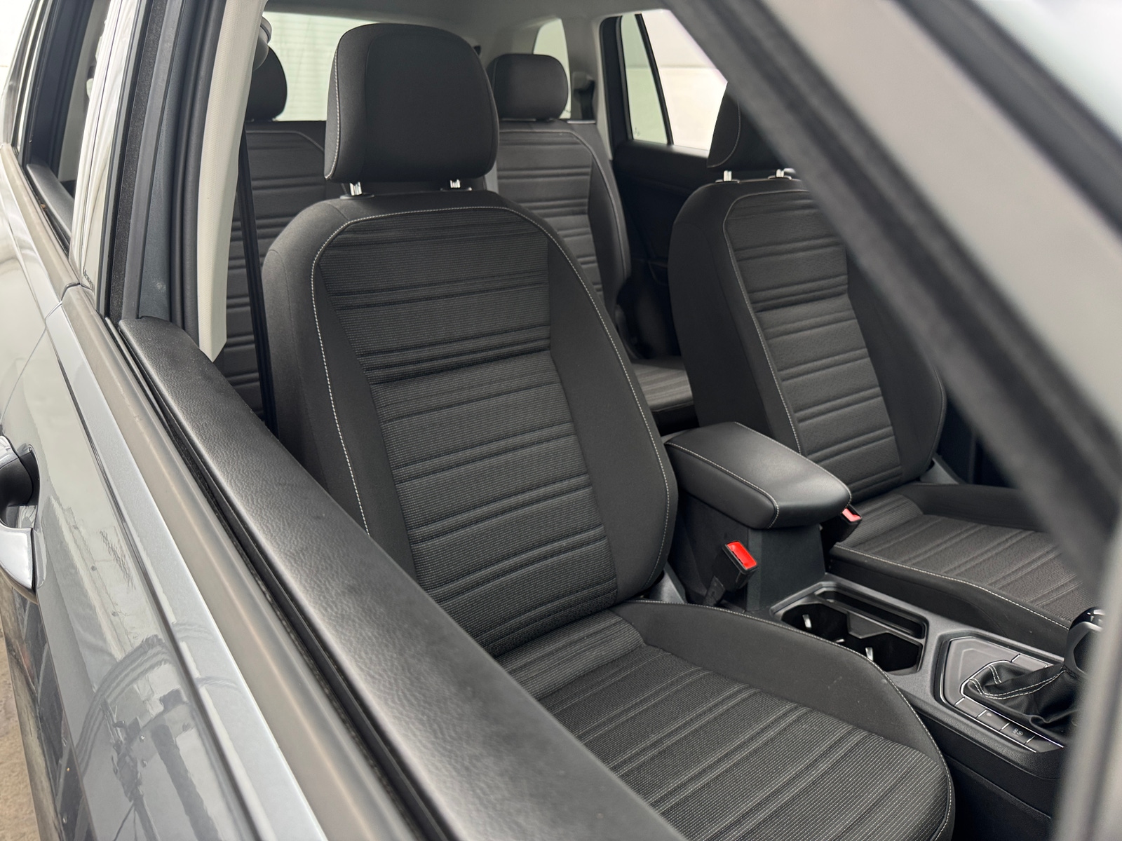 Thumbnail: 2023 Volkswagen Tiguan - 2