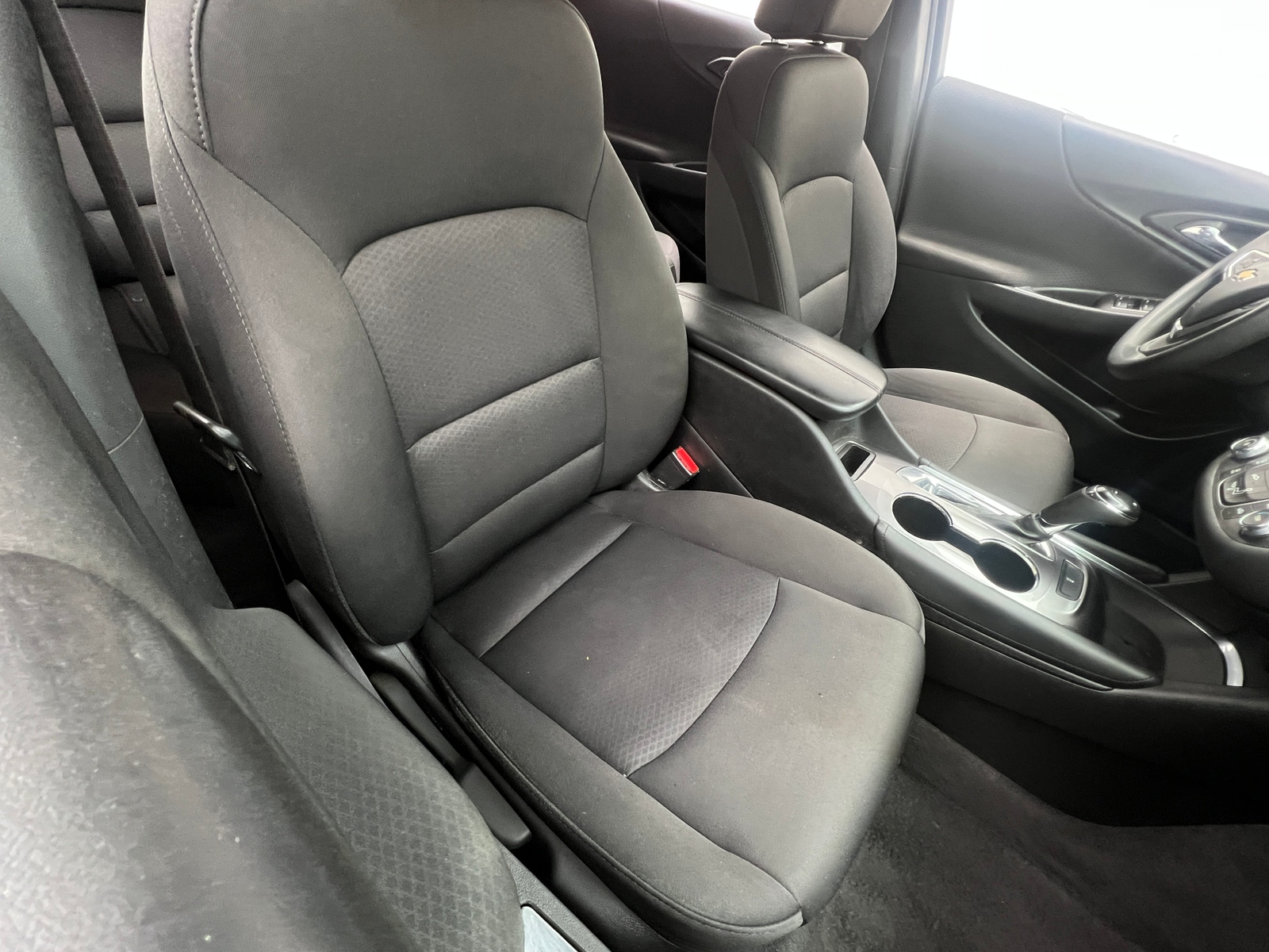 Thumbnail: 2018 Chevrolet Malibu - 2
