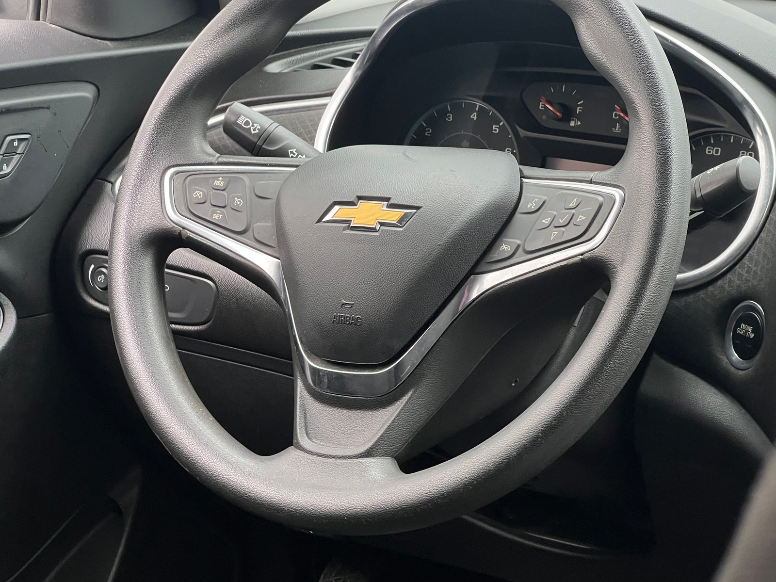 Thumbnail: 2018 Chevrolet Malibu - 5