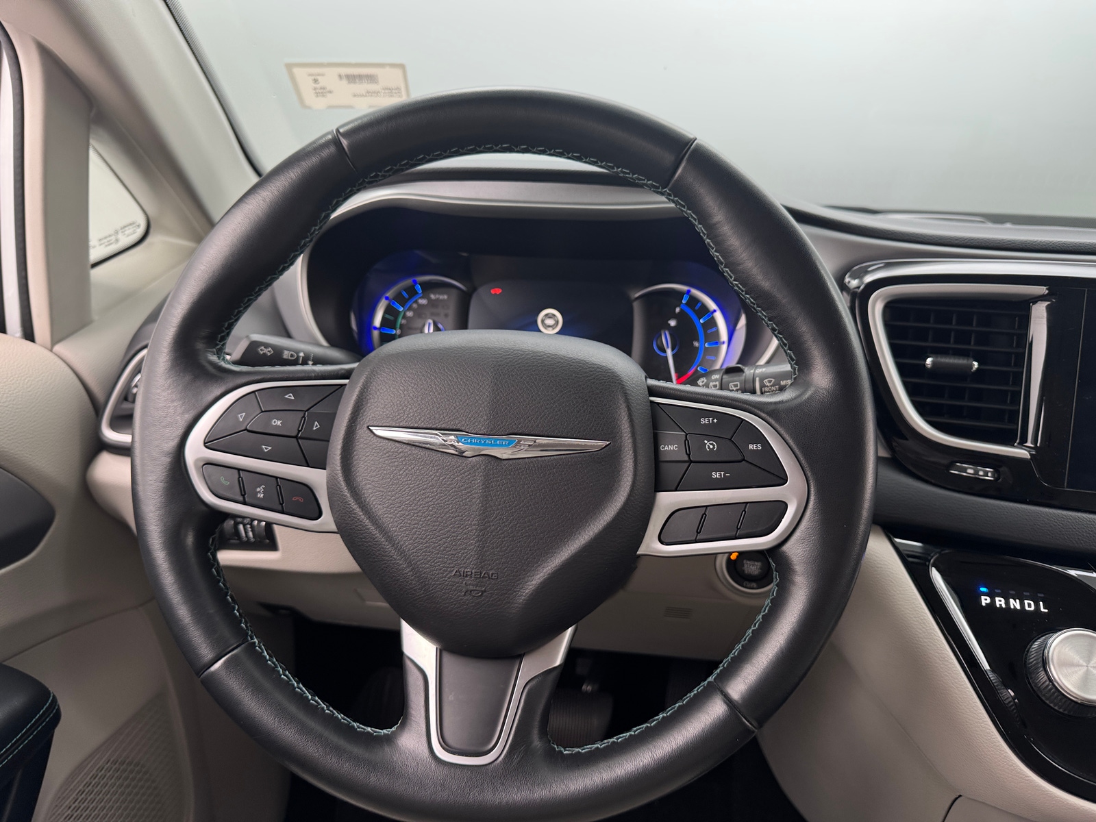 Thumbnail: 2018 Chrysler Pacifica - 4