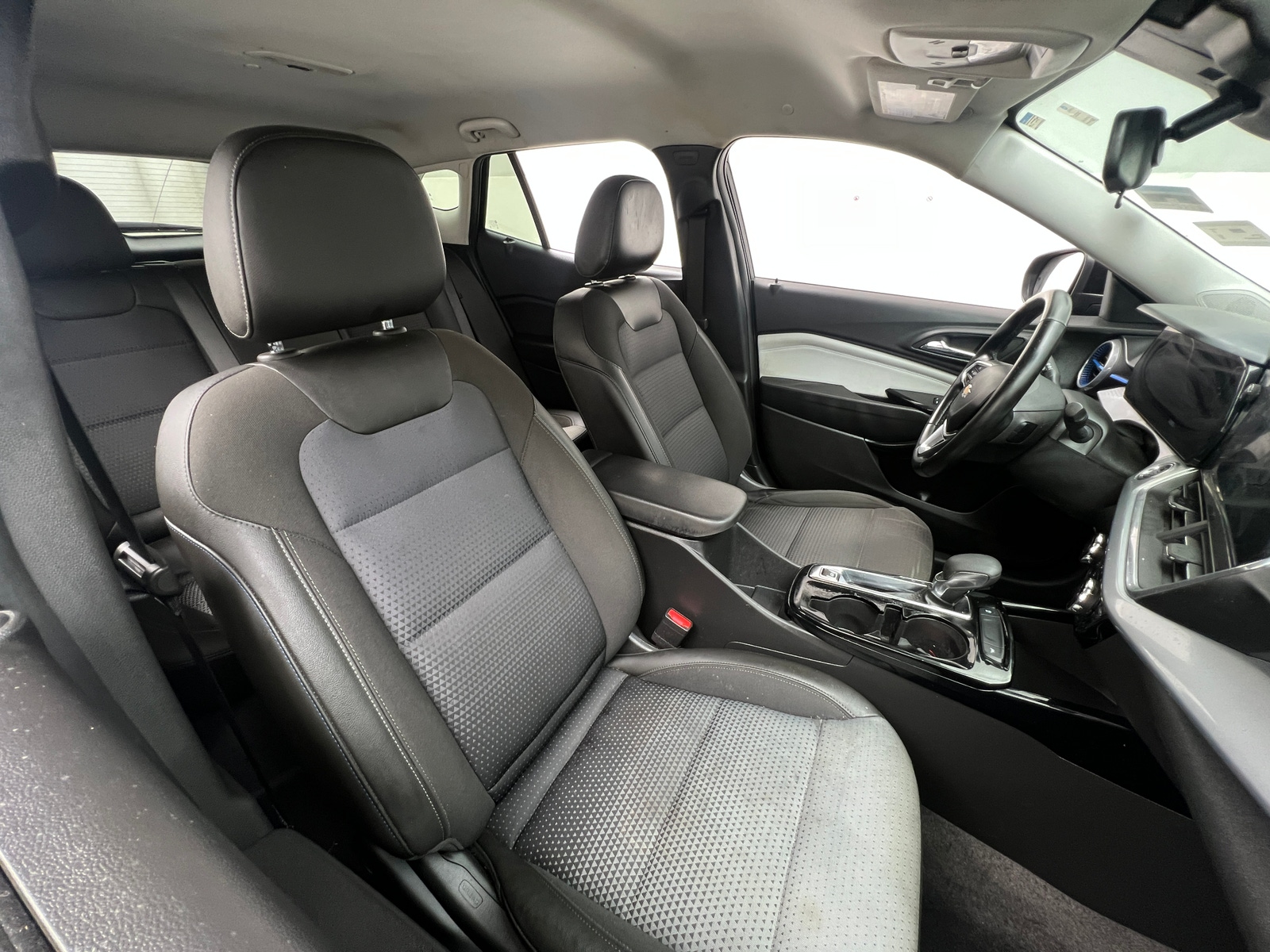 Thumbnail: 2024 Chevrolet Trax - 2