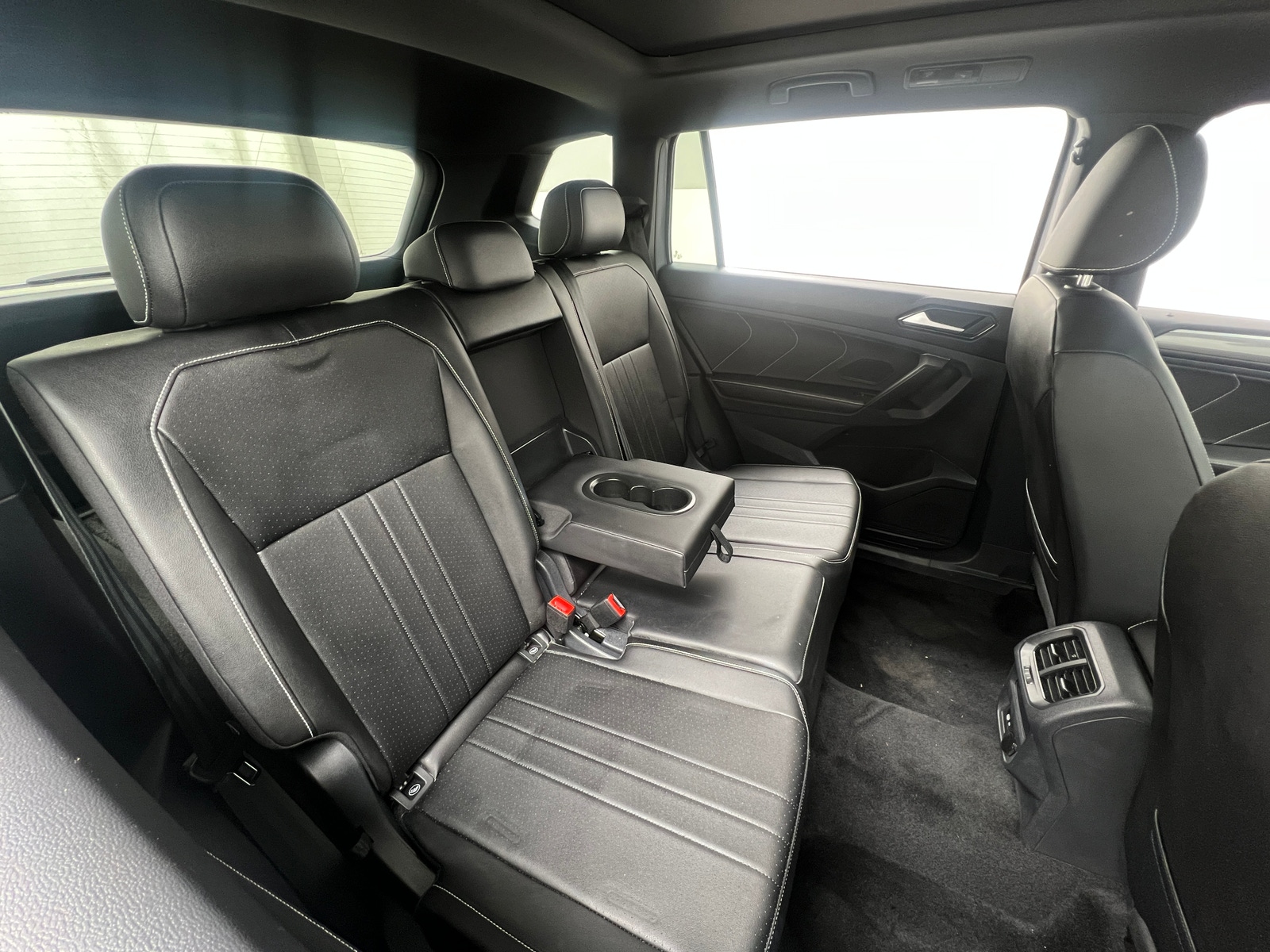 Thumbnail: 2023 Volkswagen Tiguan - 5