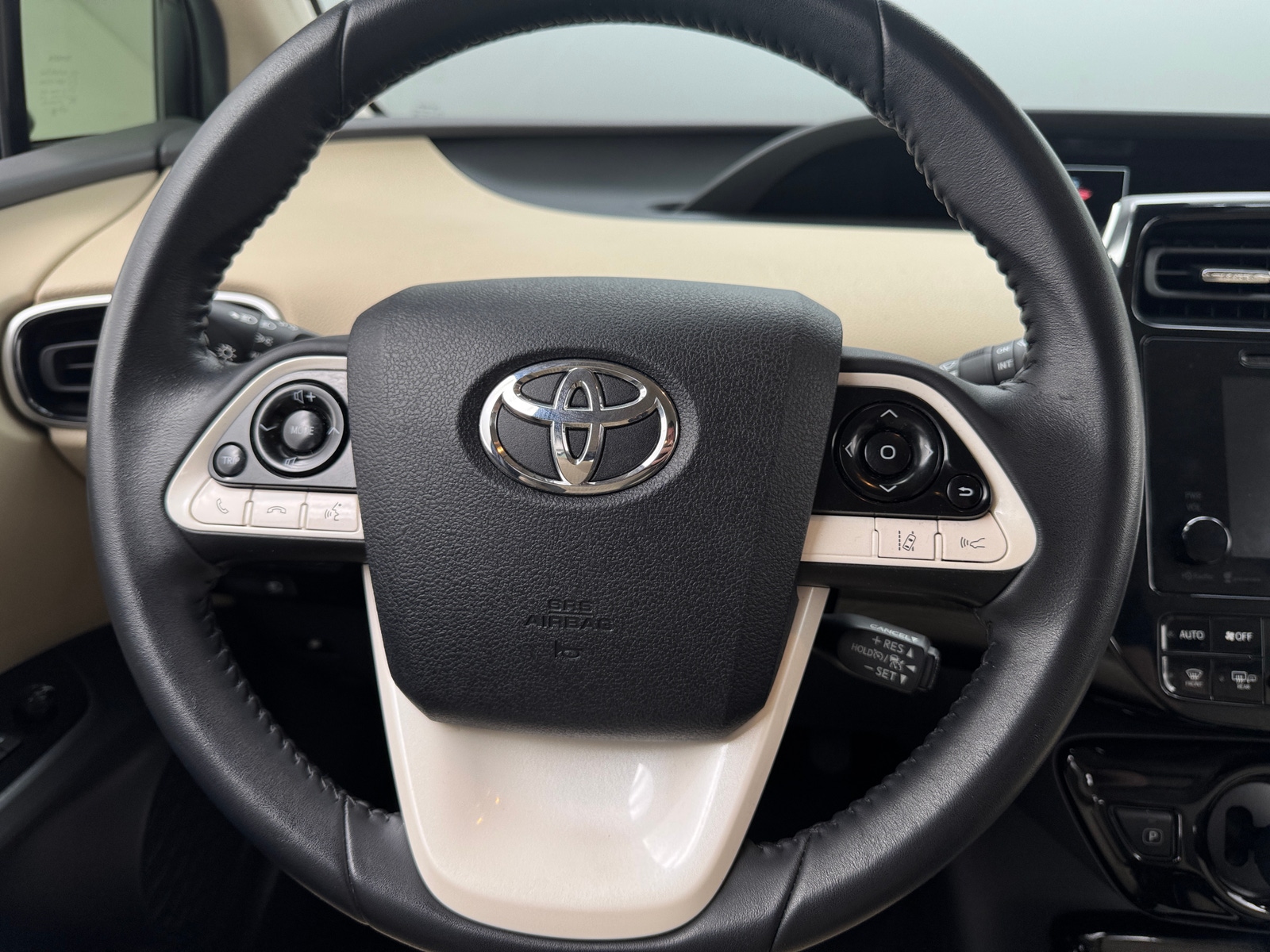 Thumbnail: 2017 Toyota Prius - 5