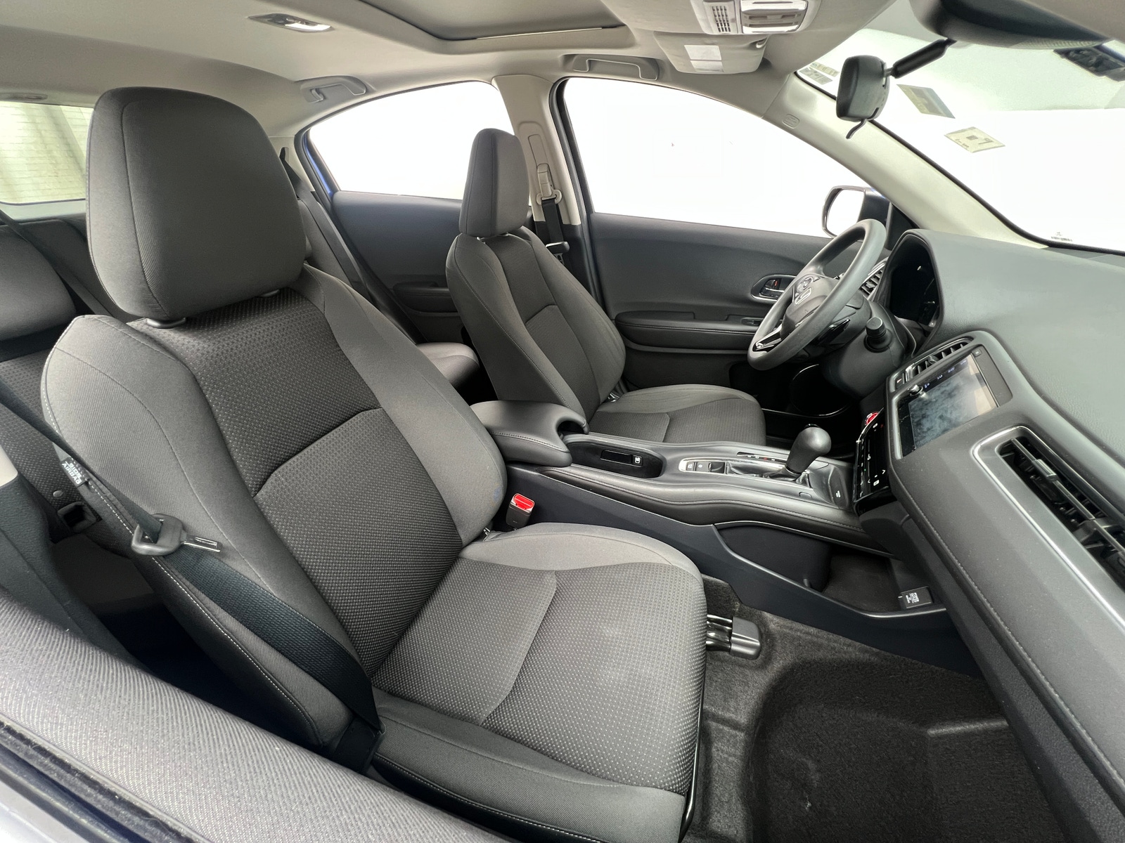 Thumbnail: 2022 Honda HR-V - 2
