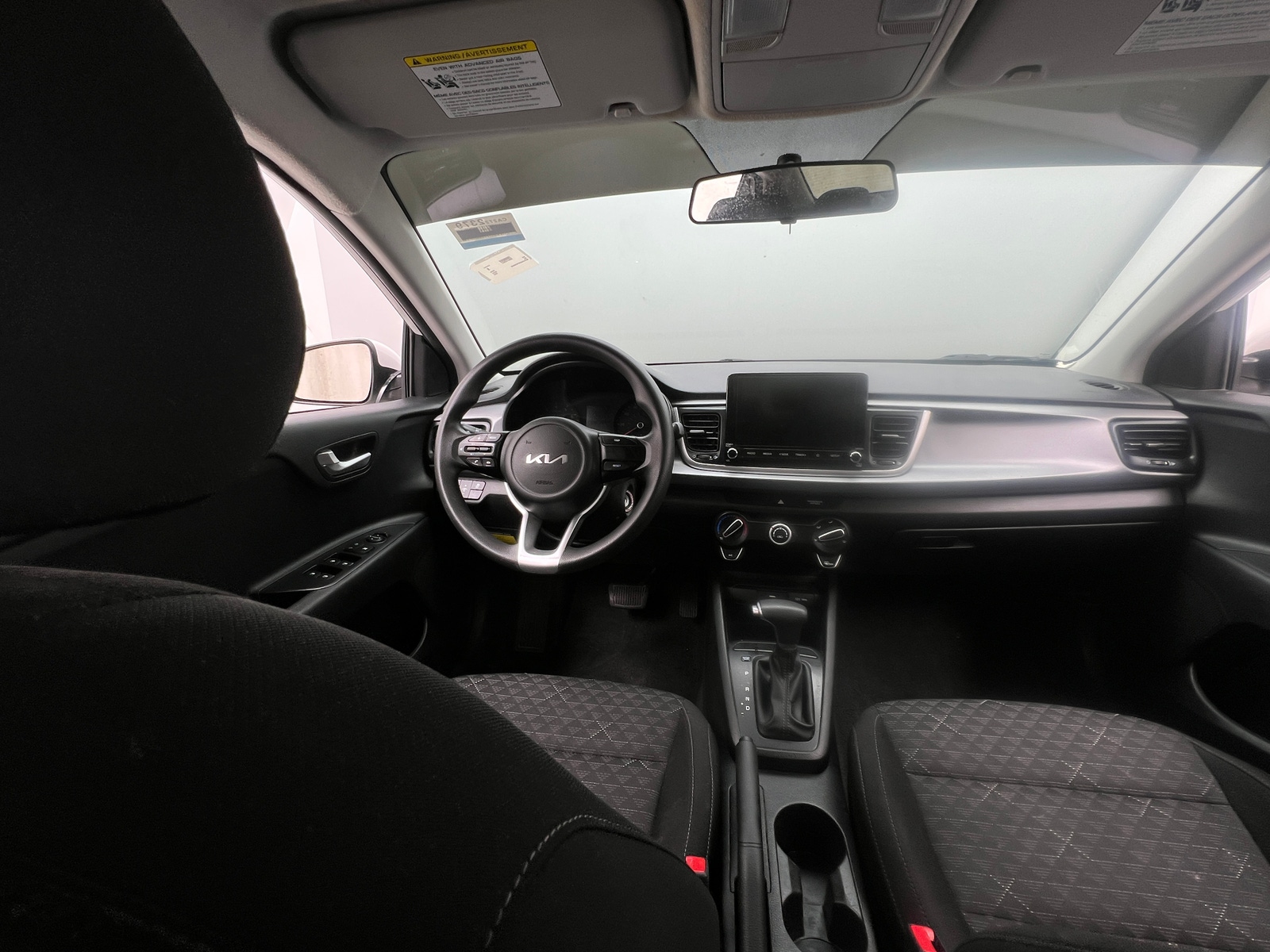 Thumbnail: 2023 Kia Rio - 3