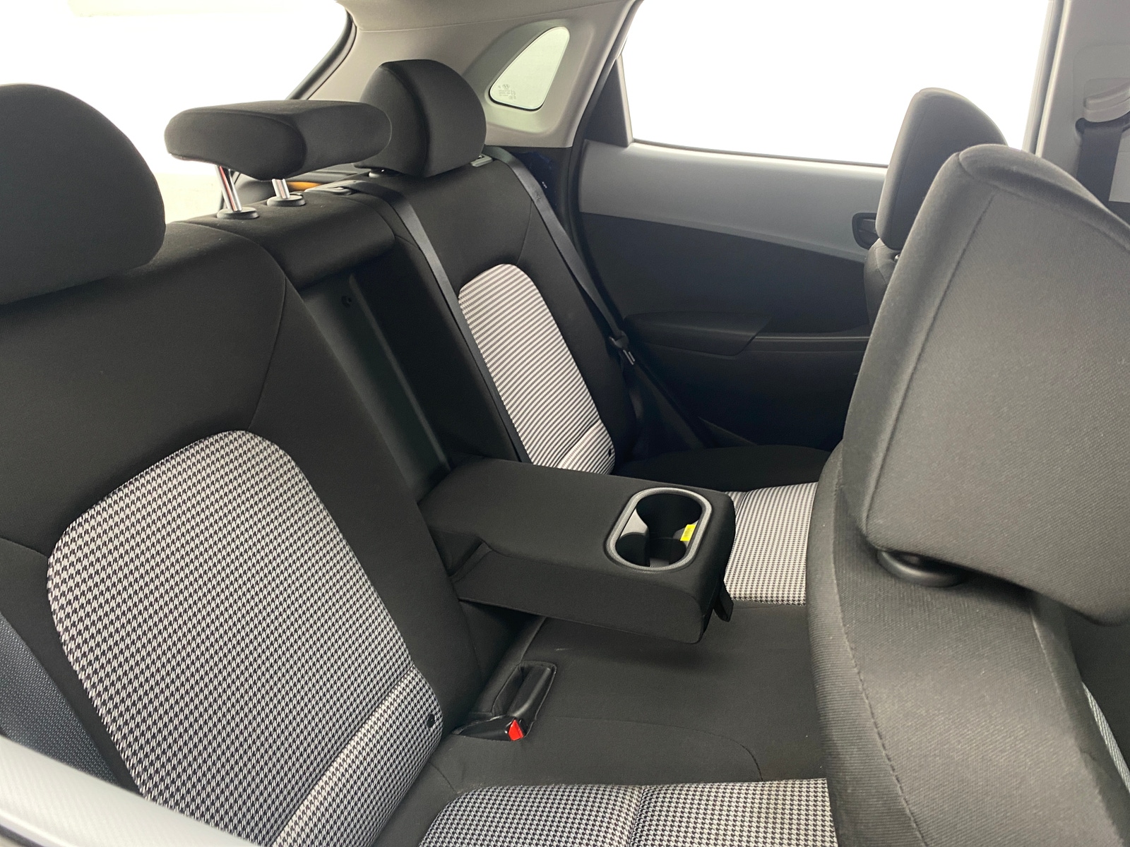 Thumbnail: 2021 Hyundai Kona - 6