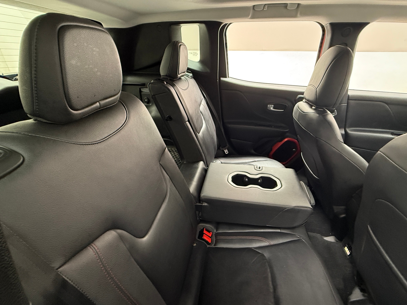 Thumbnail: 2017 Jeep Renegade - 5