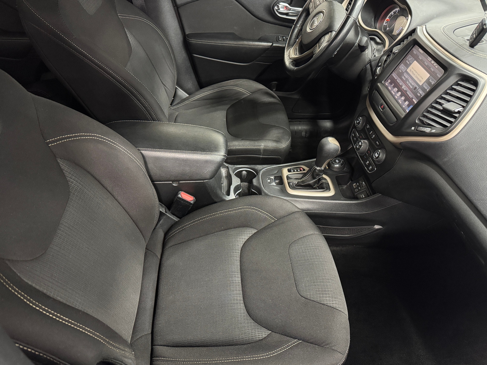 Thumbnail: 2015 Jeep Cherokee - 2