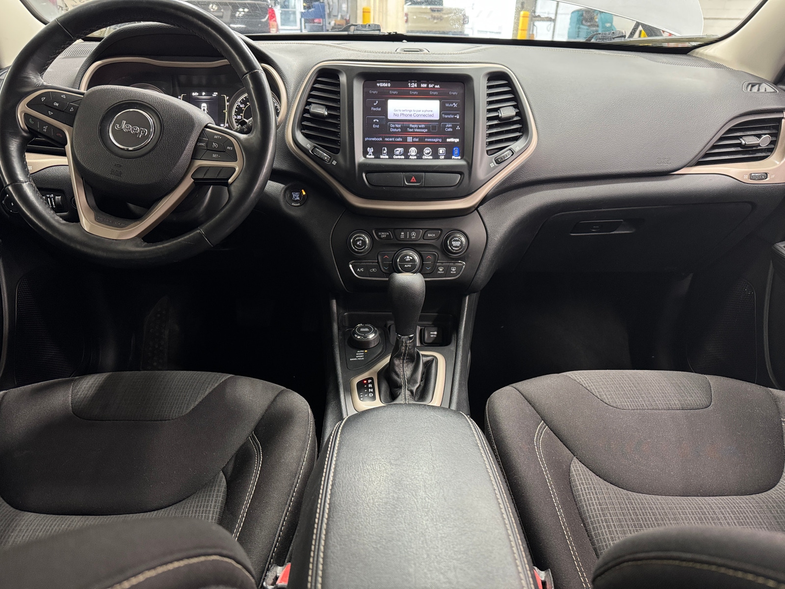 Thumbnail: 2015 Jeep Cherokee - 3