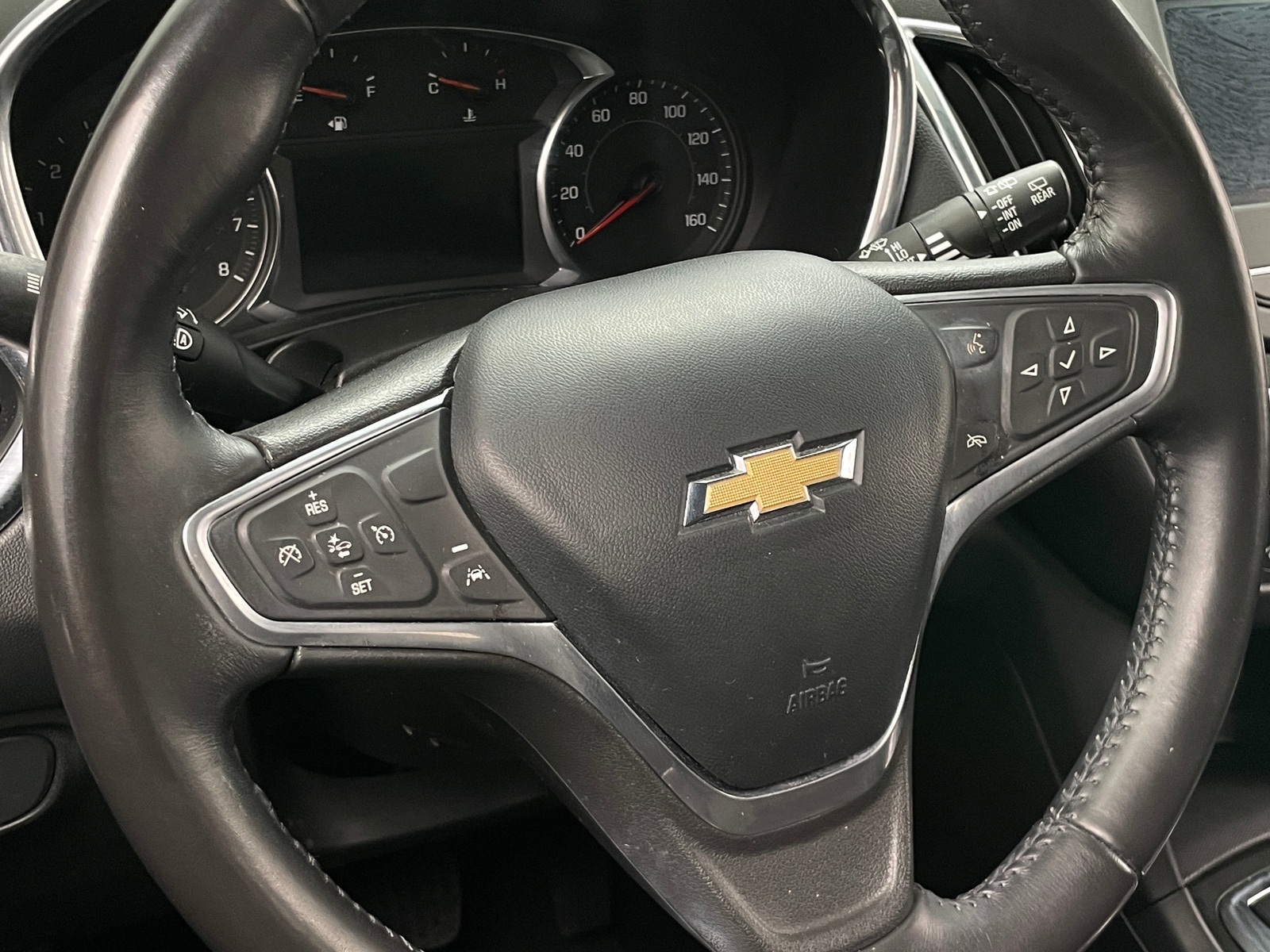 Thumbnail: 2022 Chevrolet Equinox - 5