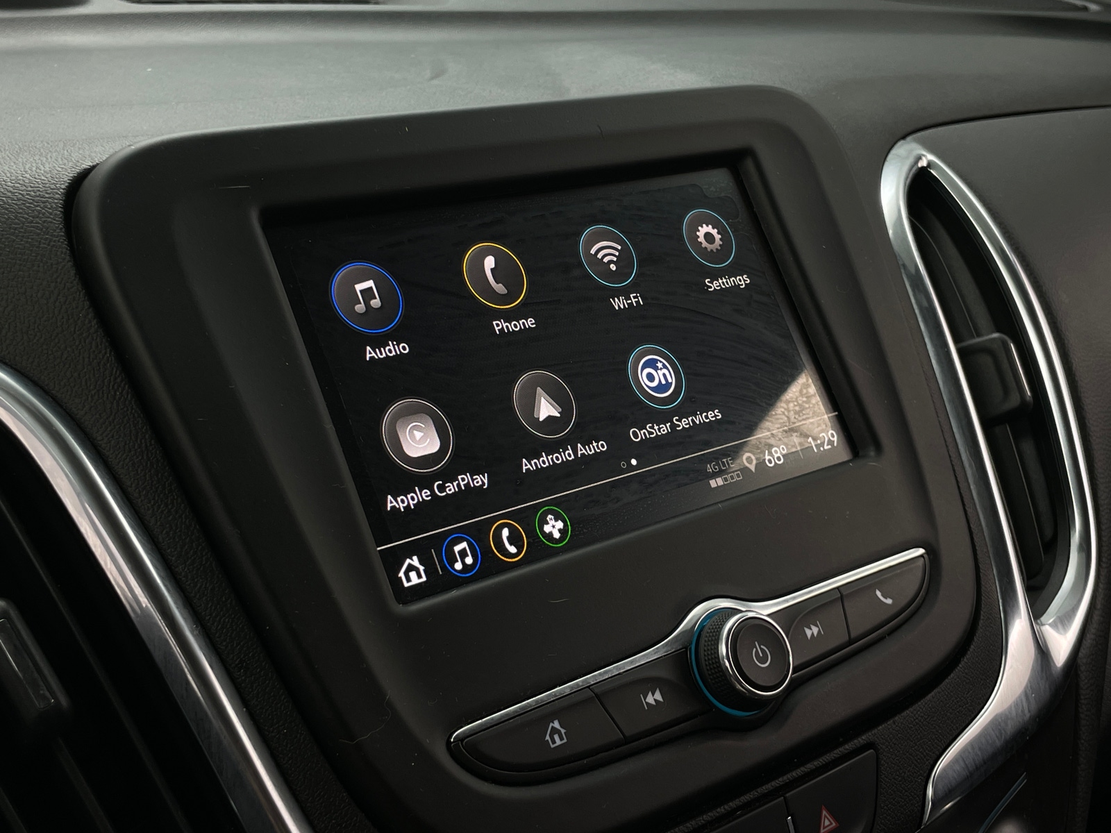 Thumbnail: 2022 Chevrolet Equinox - 4