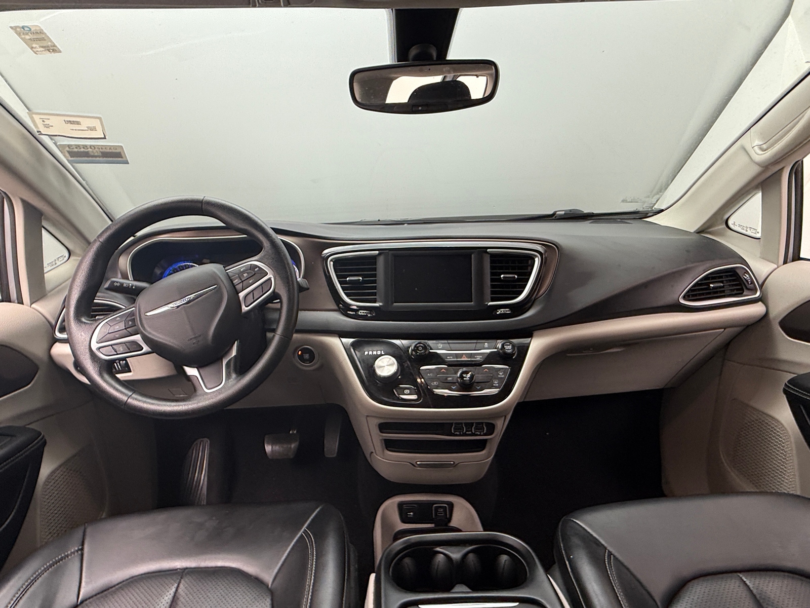 Thumbnail: 2021 Chrysler Voyager - 2