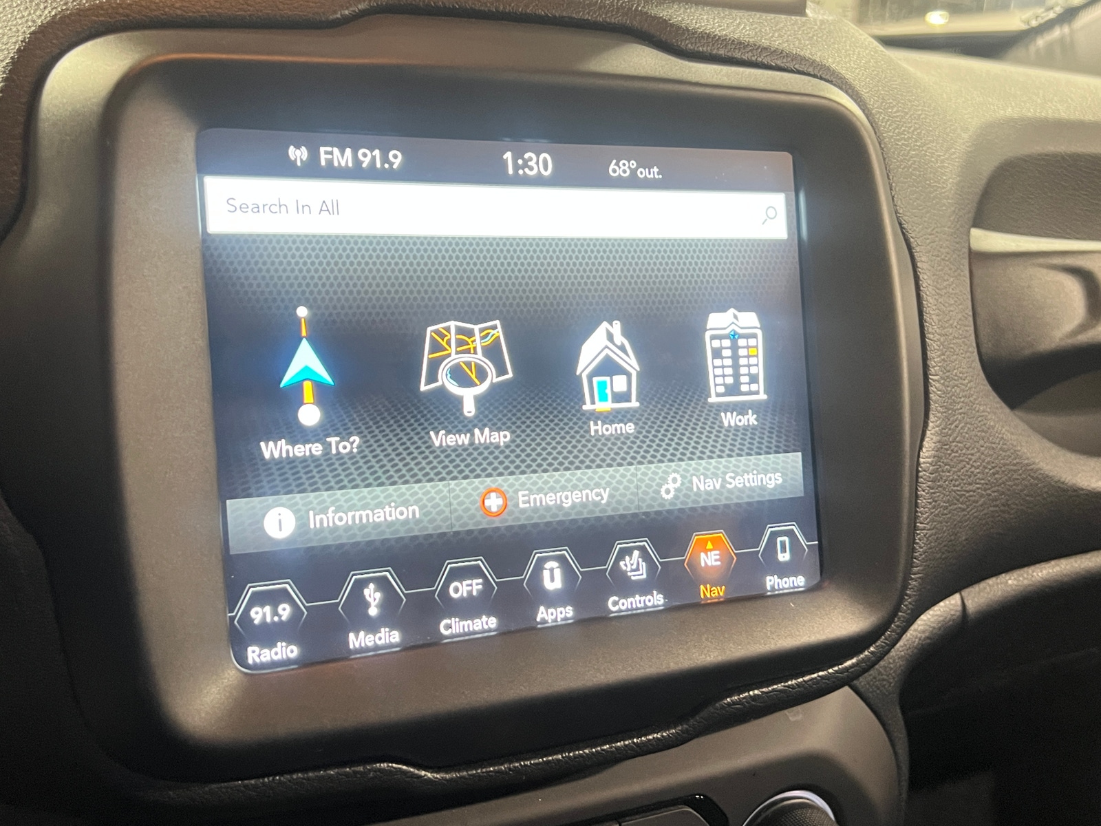 Thumbnail: 2019 Jeep Renegade - 4