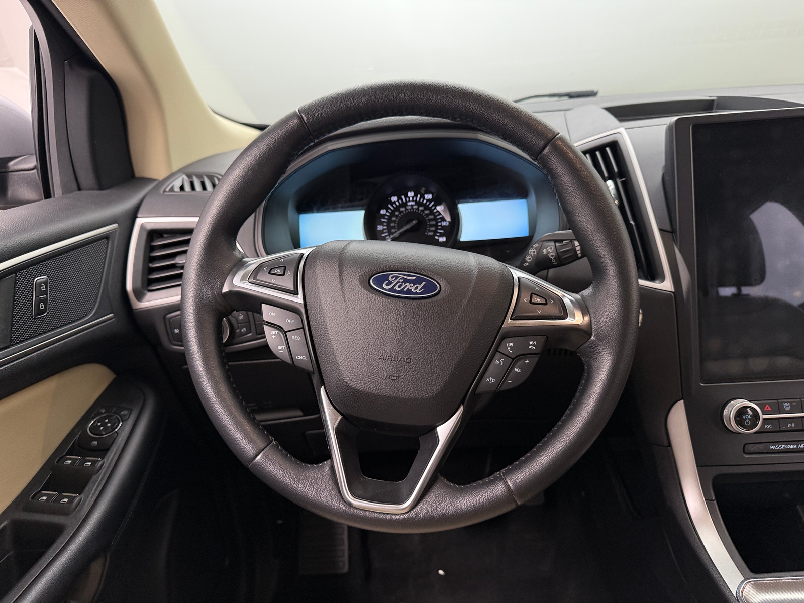 Thumbnail: 2022 Ford Edge - 4