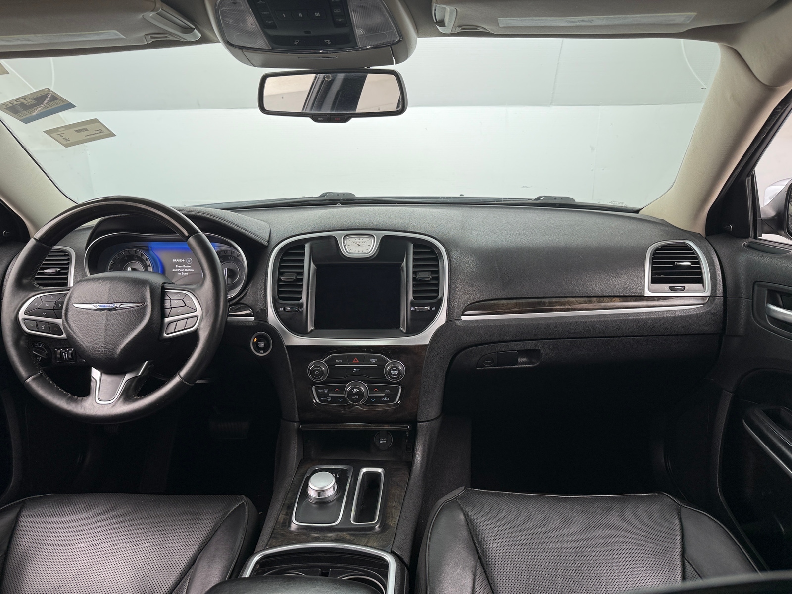 Thumbnail: 2019 Chrysler 300 - 2