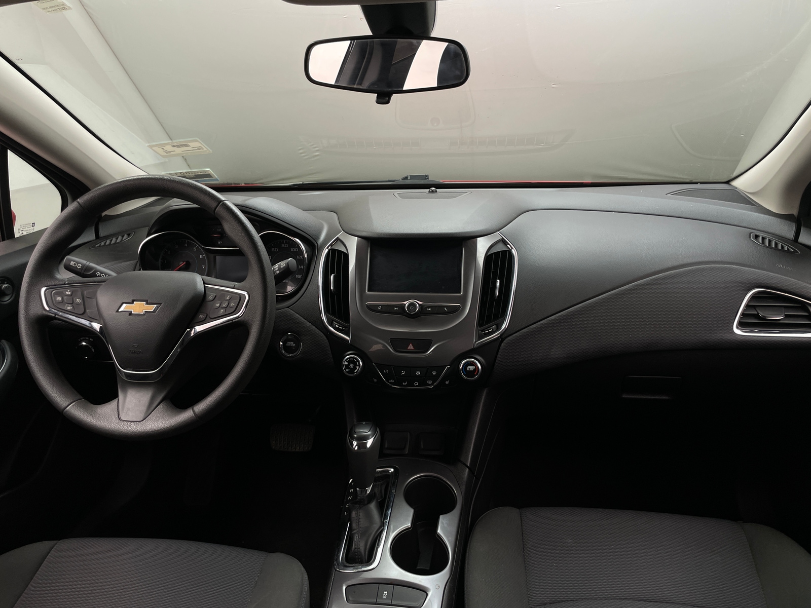 Thumbnail: 2018 Chevrolet Cruze - 3