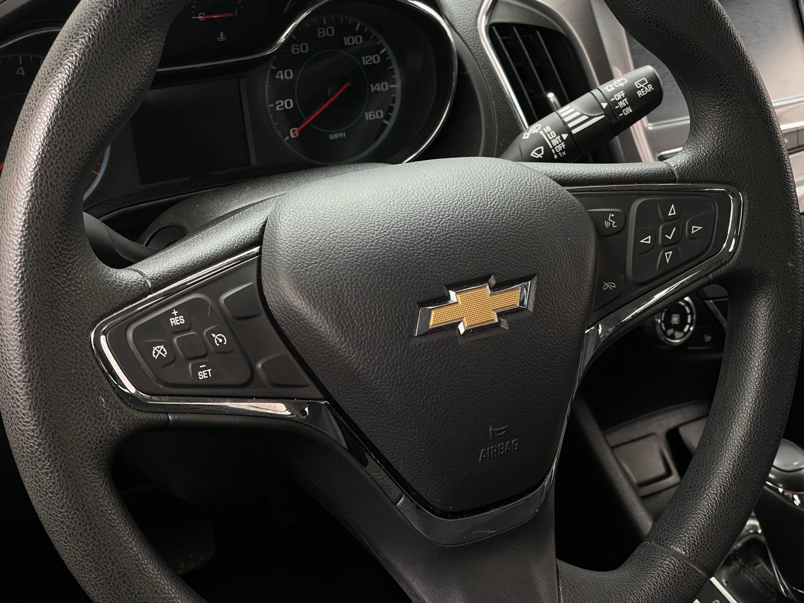 Thumbnail: 2018 Chevrolet Cruze - 5