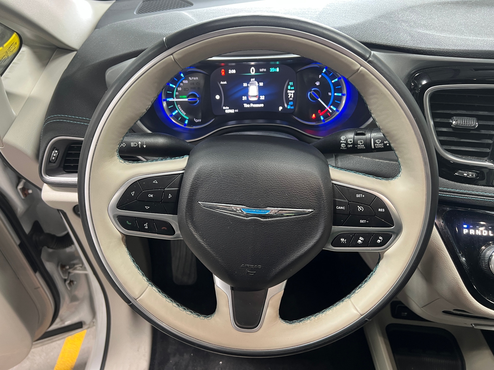 Thumbnail: 2018 Chrysler Pacifica - 4